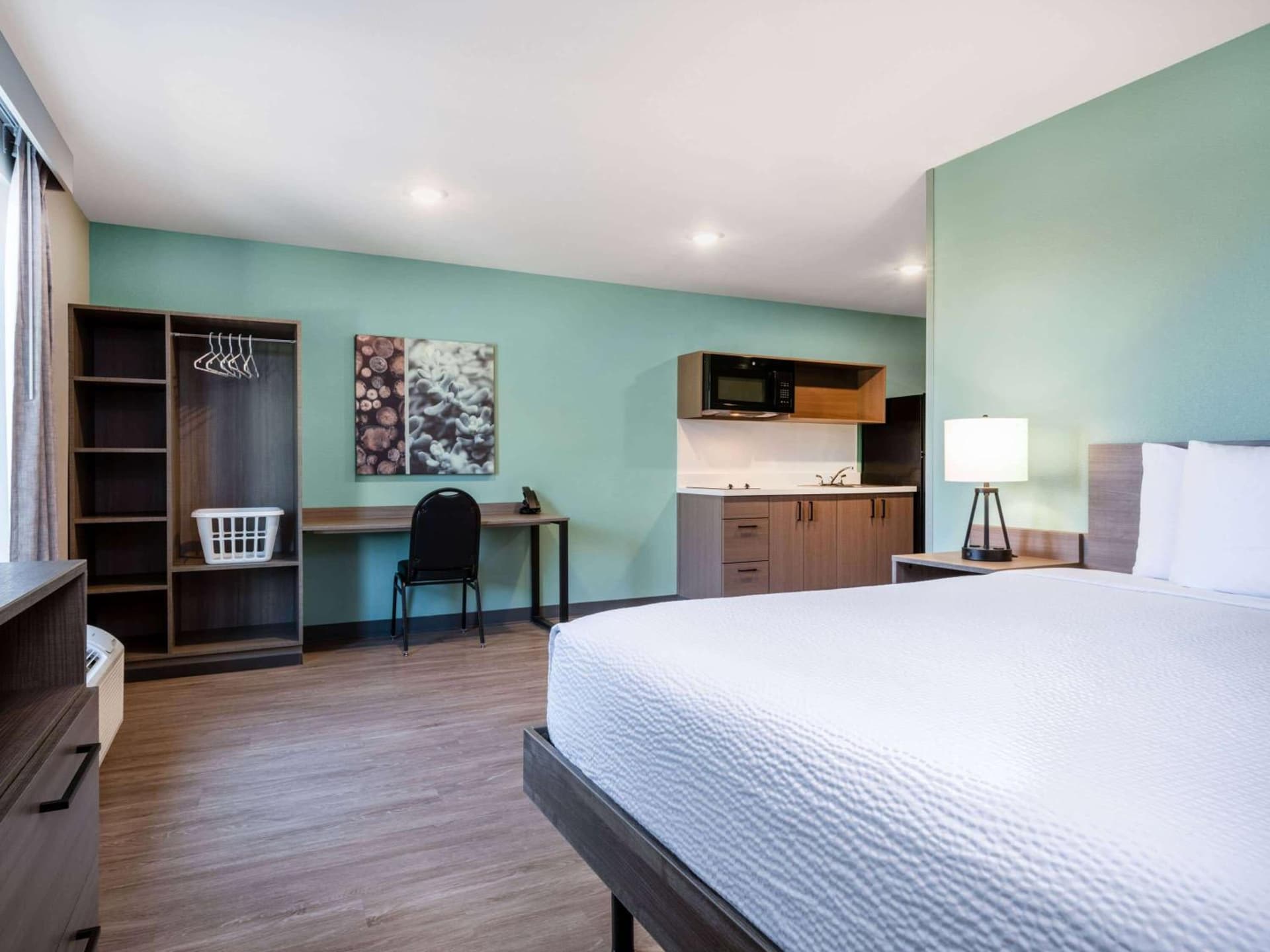 ECHO Suites Extended Stay by Wyndham Nashville/ Gallatin property views in Gallatin, TN — gallery photo 3