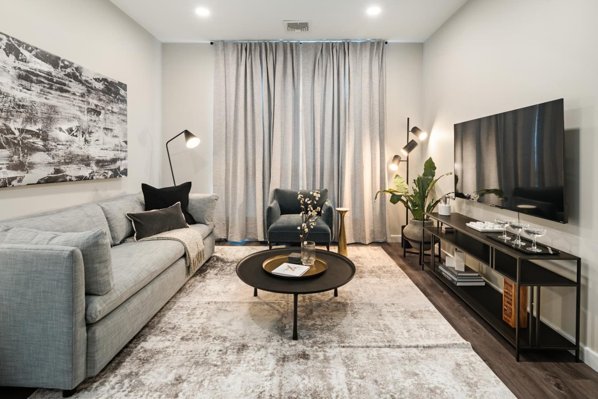 Luxury Furnished Apartments by Hyatus Downtown at Yale gallery photo in New Haven, CT — image 131