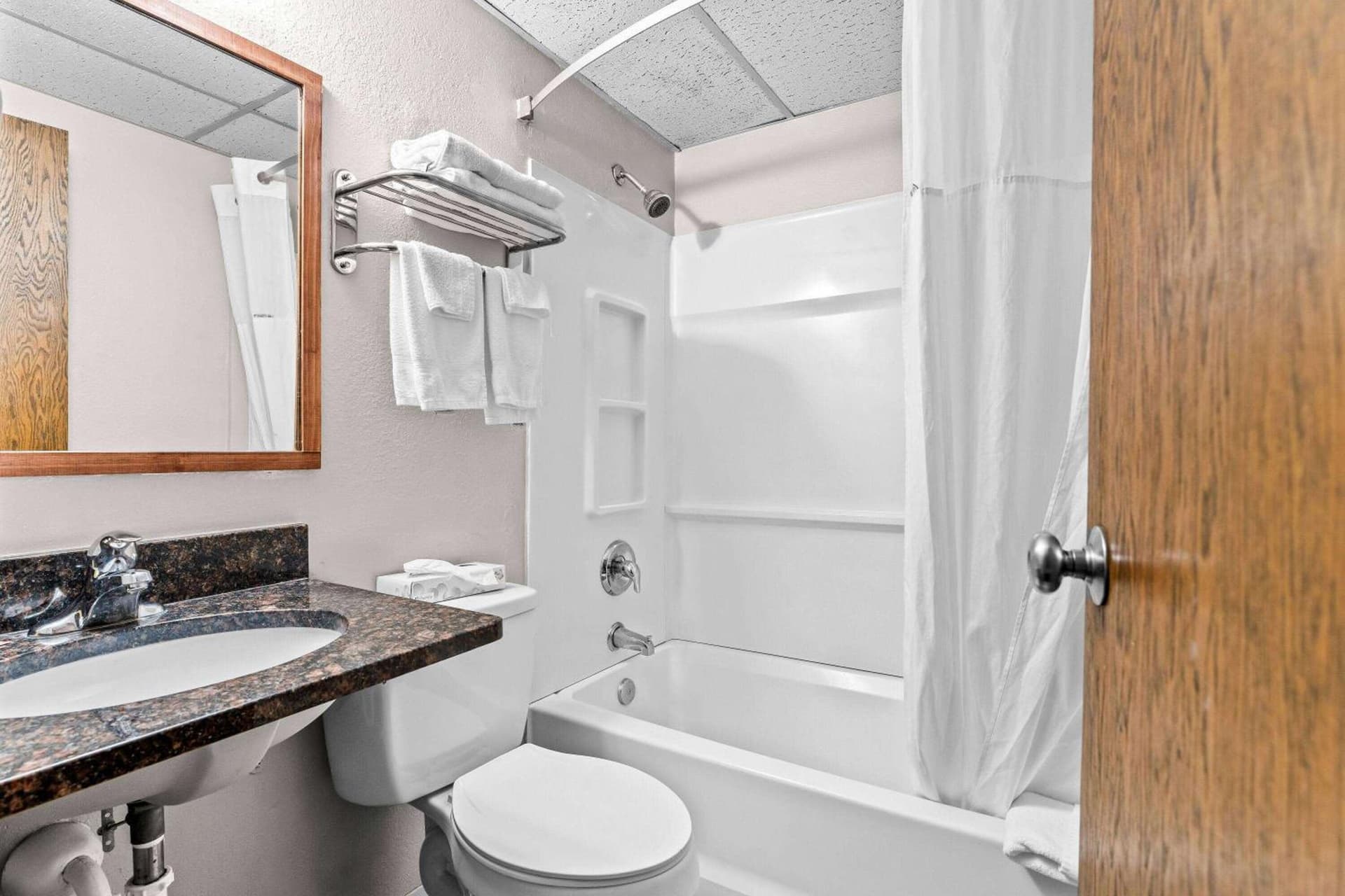 Days Inn by Wyndham Sioux Falls gallery photo in Sioux Falls, SD — image 16