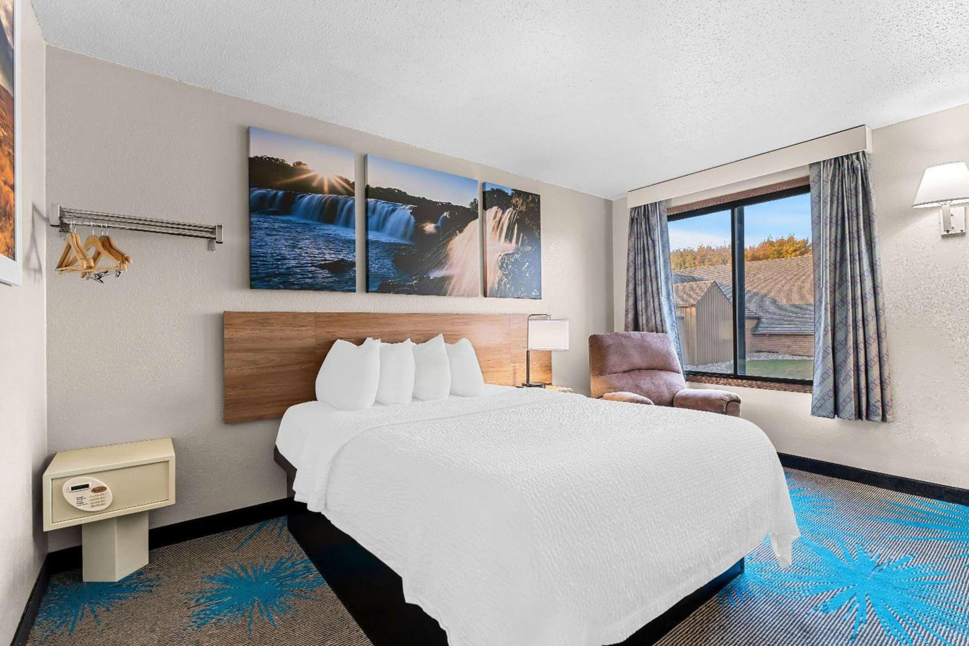 Days Inn by Wyndham Sioux Falls gallery photo in Sioux Falls, SD — image 14