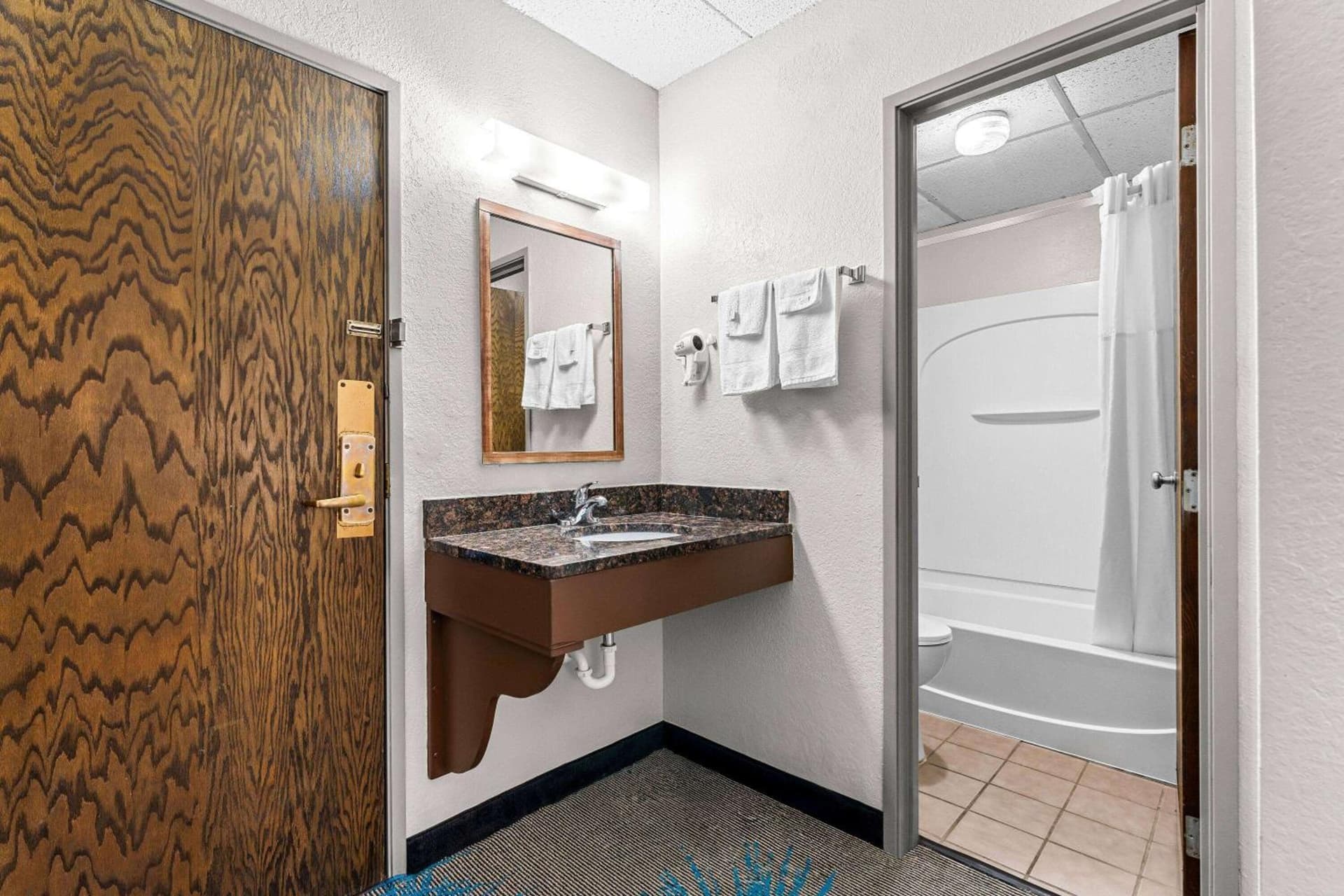 Days Inn by Wyndham Sioux Falls gallery photo in Sioux Falls, SD — image 56