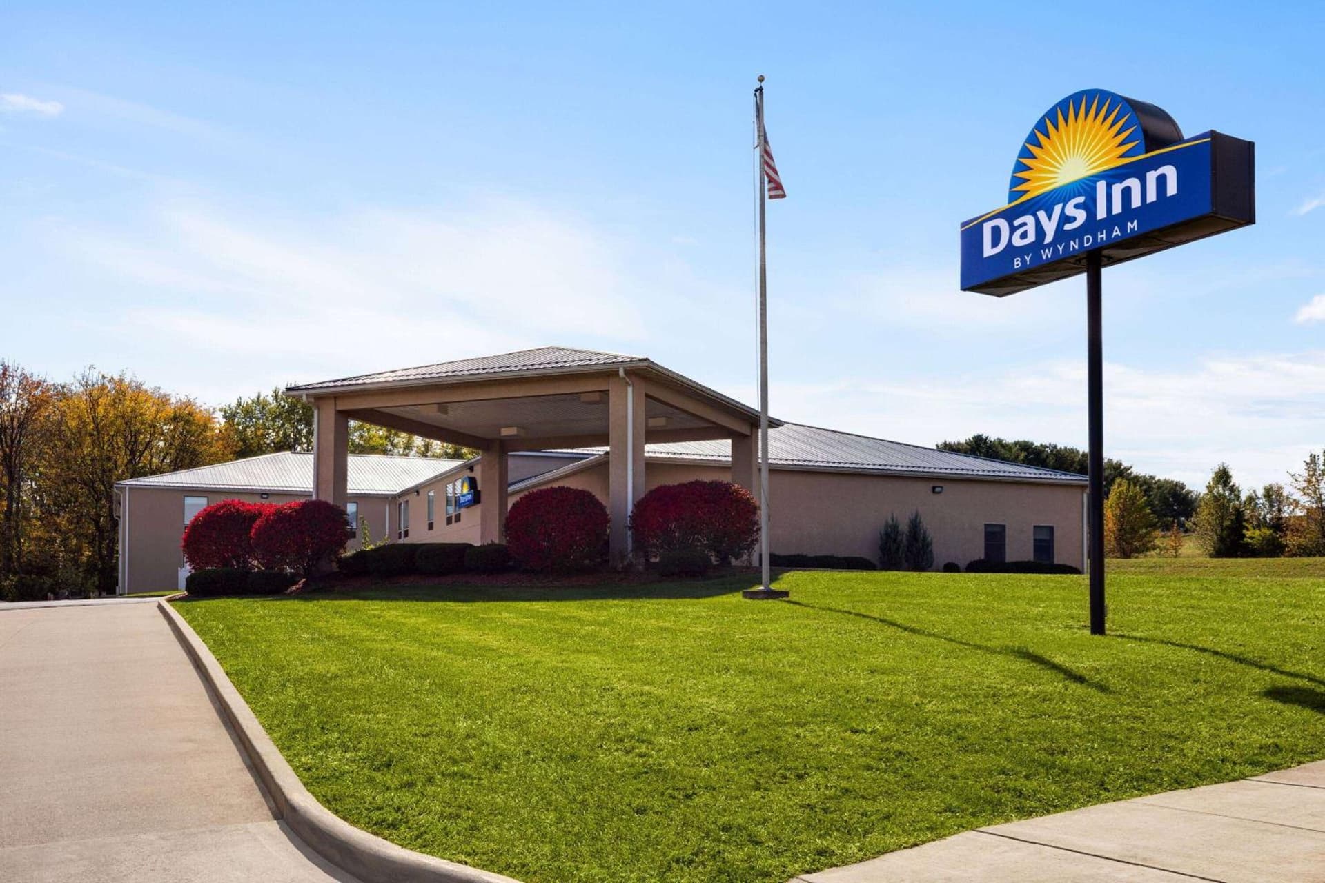 Days Inn by Wyndham Hillsboro interior in Hillsboro, OH — gallery photo 2