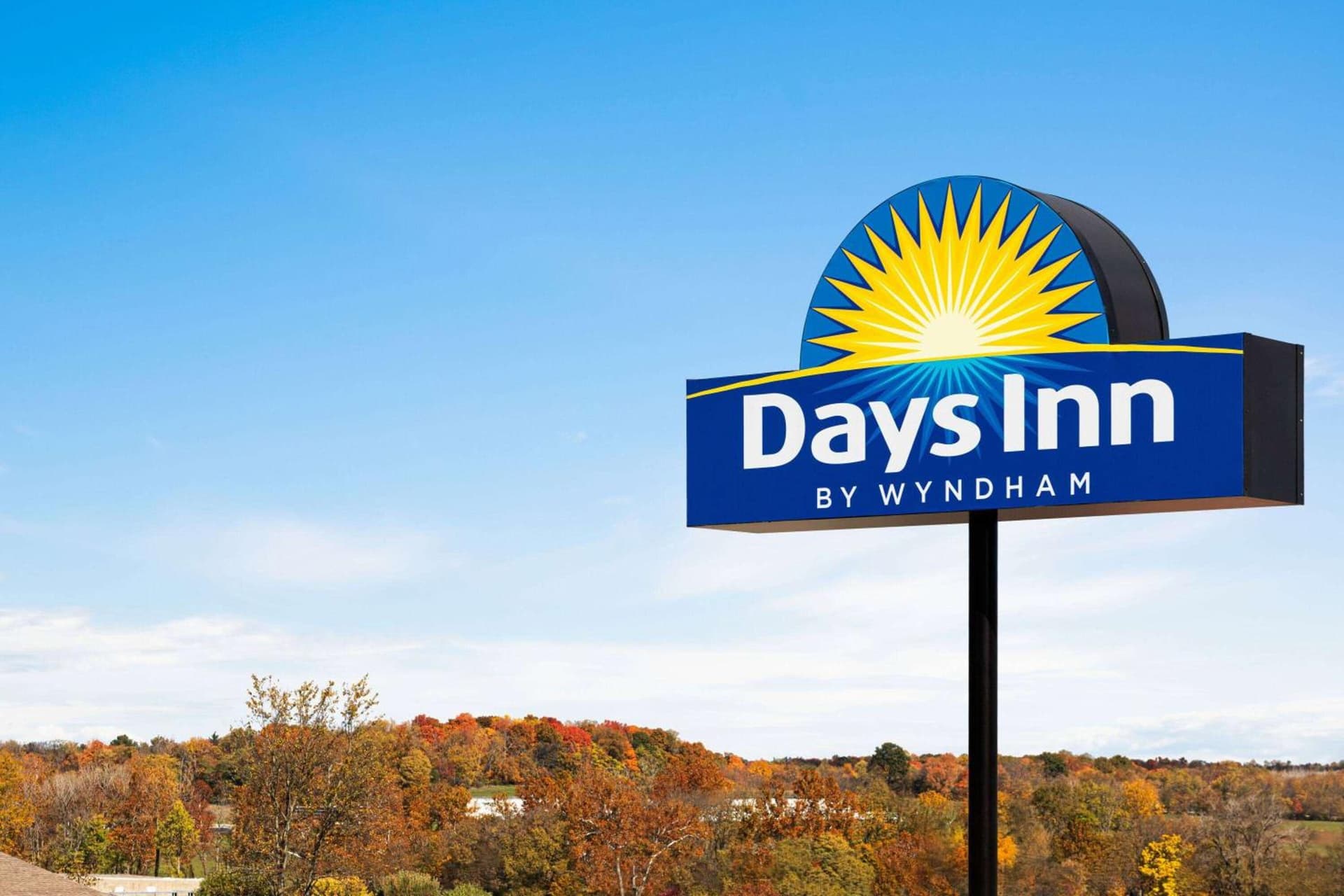 Days Inn by Wyndham Hillsboro property views in Hillsboro, OH — gallery photo 3