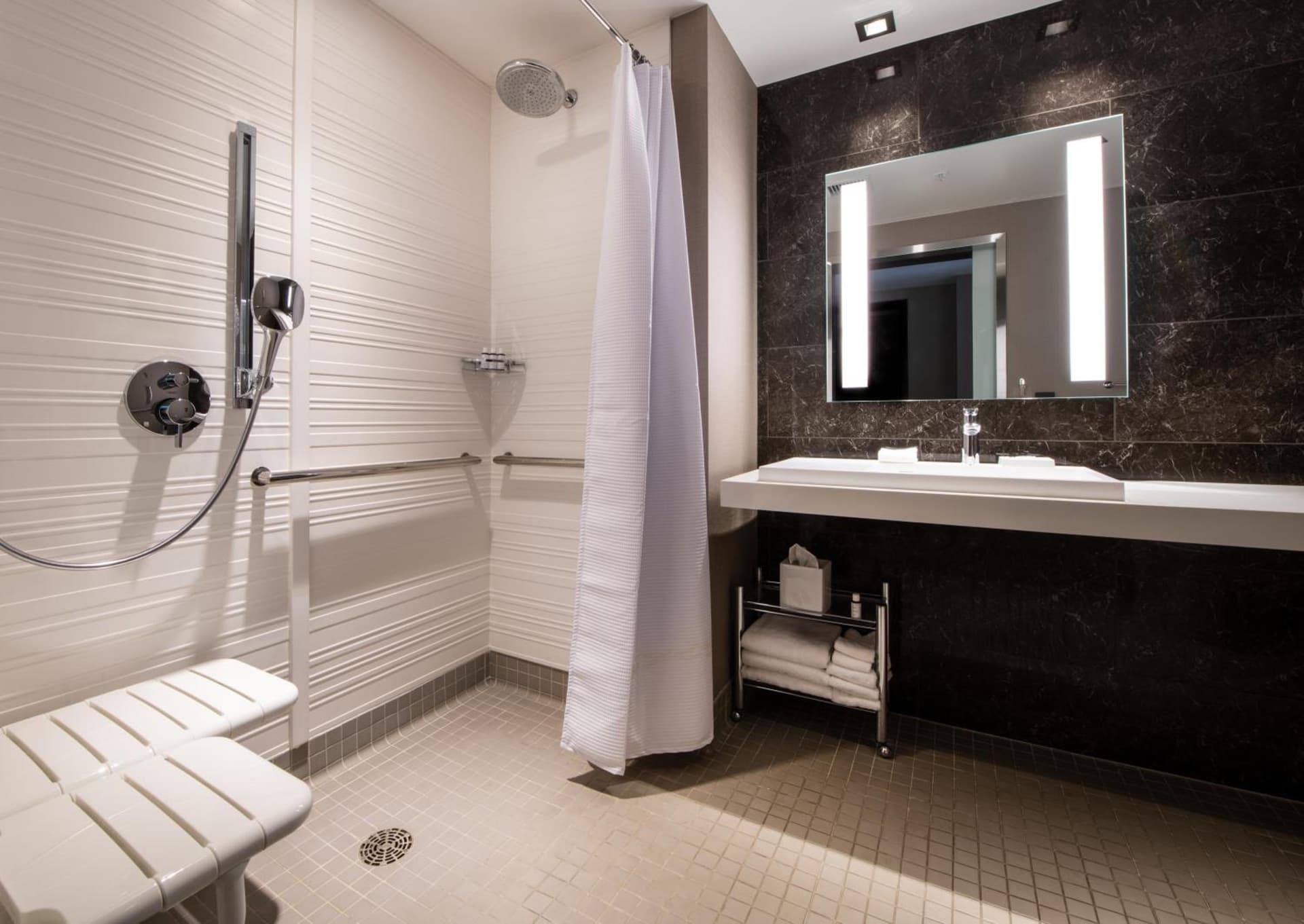 AC Hotel by Marriott Seattle Bellevue/Downtown gallery photo in Bellevue, WA — image 32