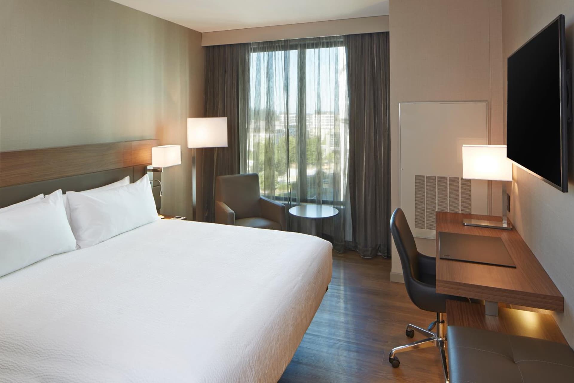 AC Hotel by Marriott Seattle Bellevue/Downtown gallery photo in Bellevue, WA — image 9