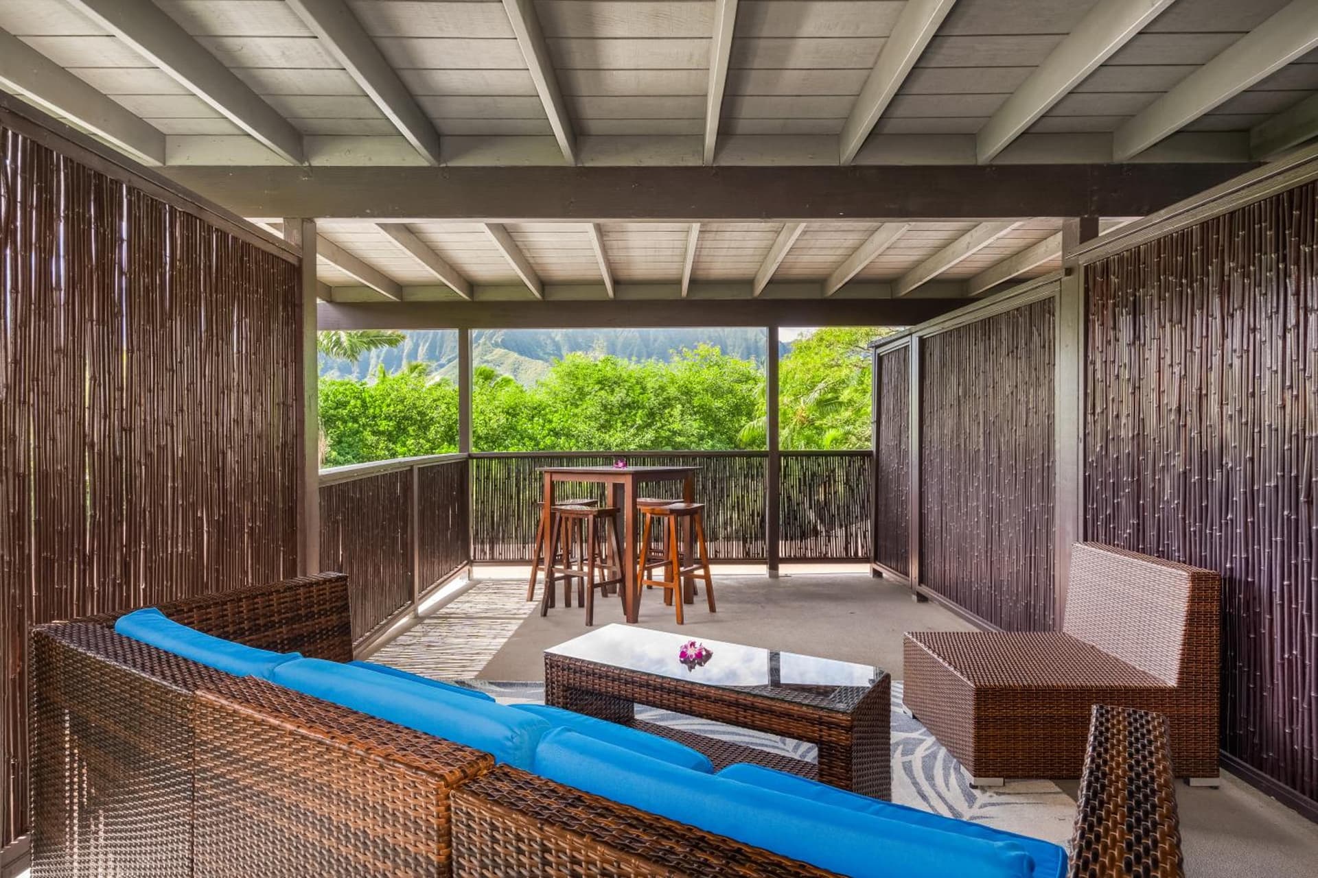 Paradise Bay Resort property views in Kaneohe, HI — gallery photo 3