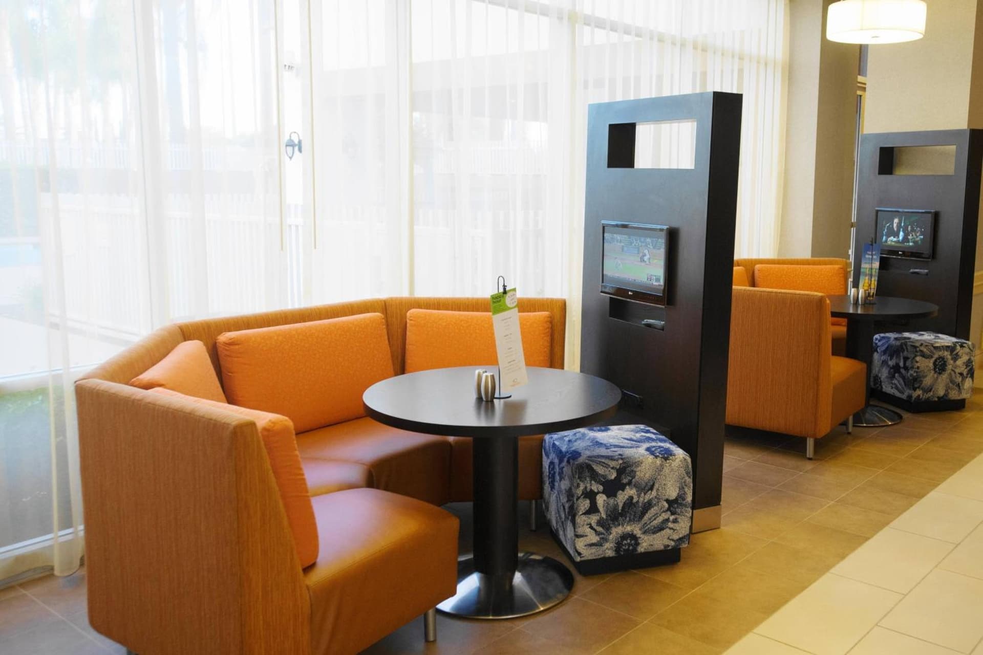 Courtyard by Marriott Baldwin Park gallery photo in Baldwin Park, CA — image 36