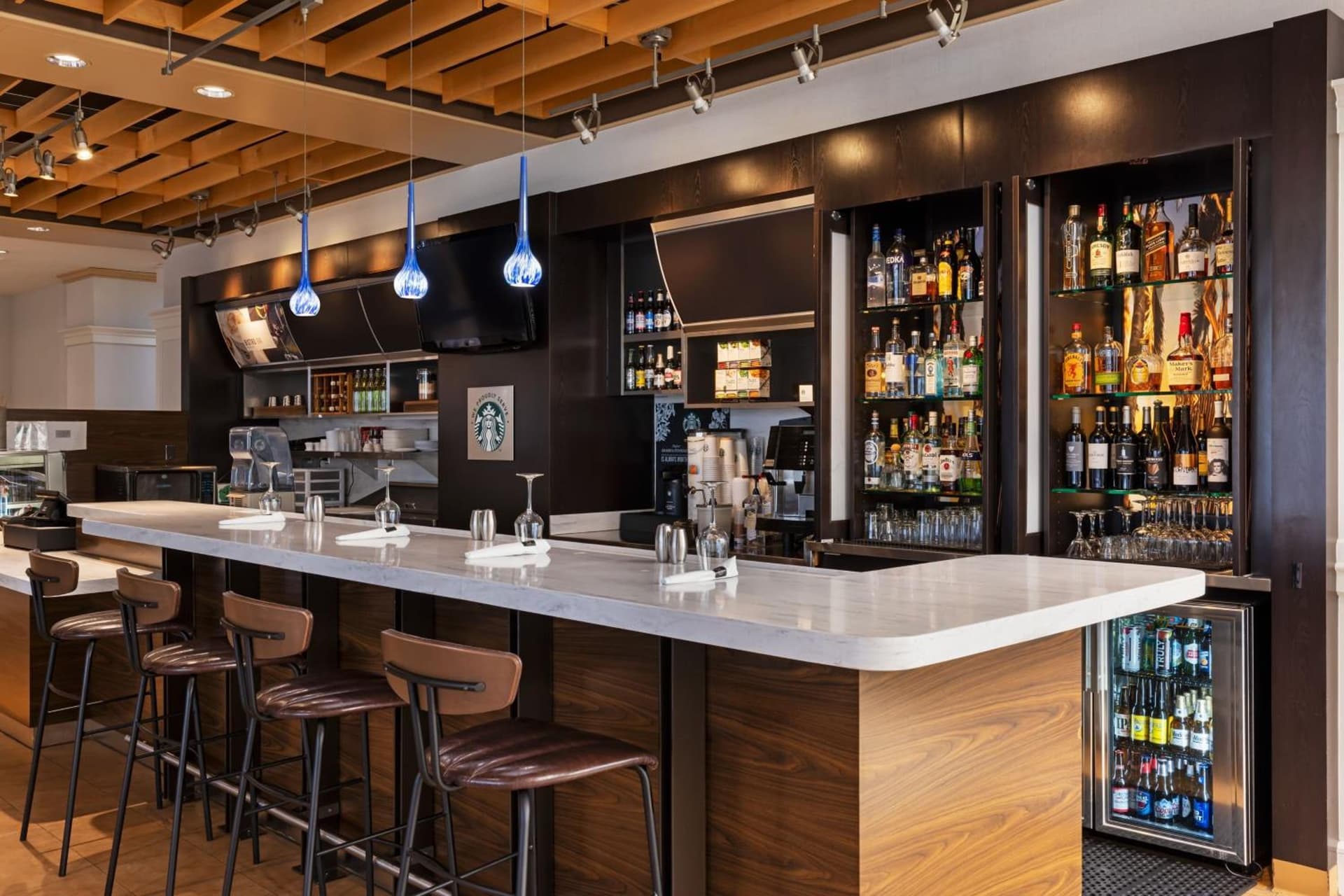 Courtyard by Marriott Baldwin Park gallery photo in Baldwin Park, CA — image 10