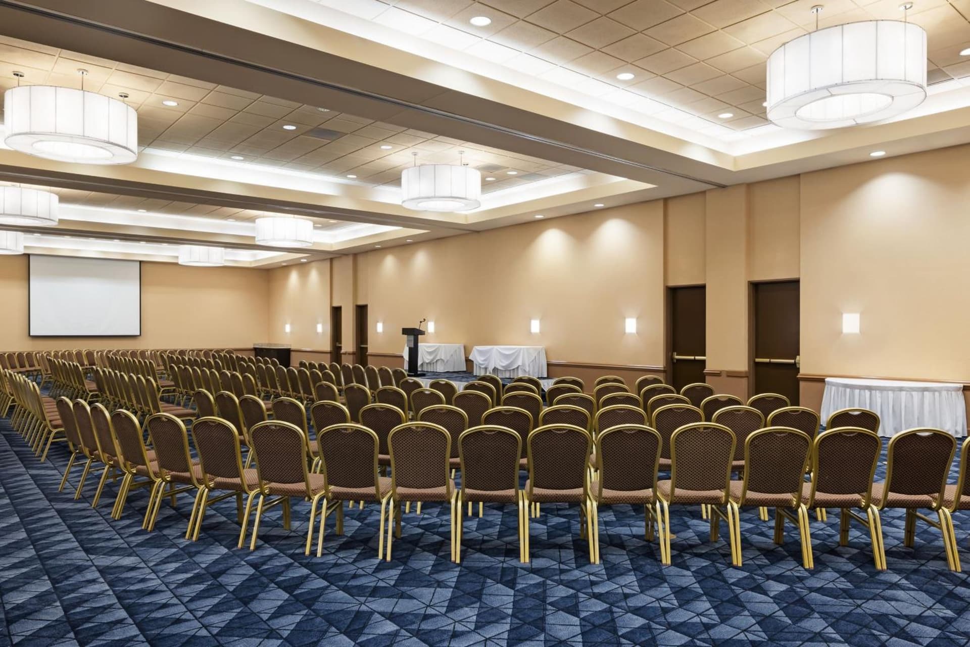 Courtyard by Marriott Baldwin Park gallery photo in Baldwin Park, CA — image 6