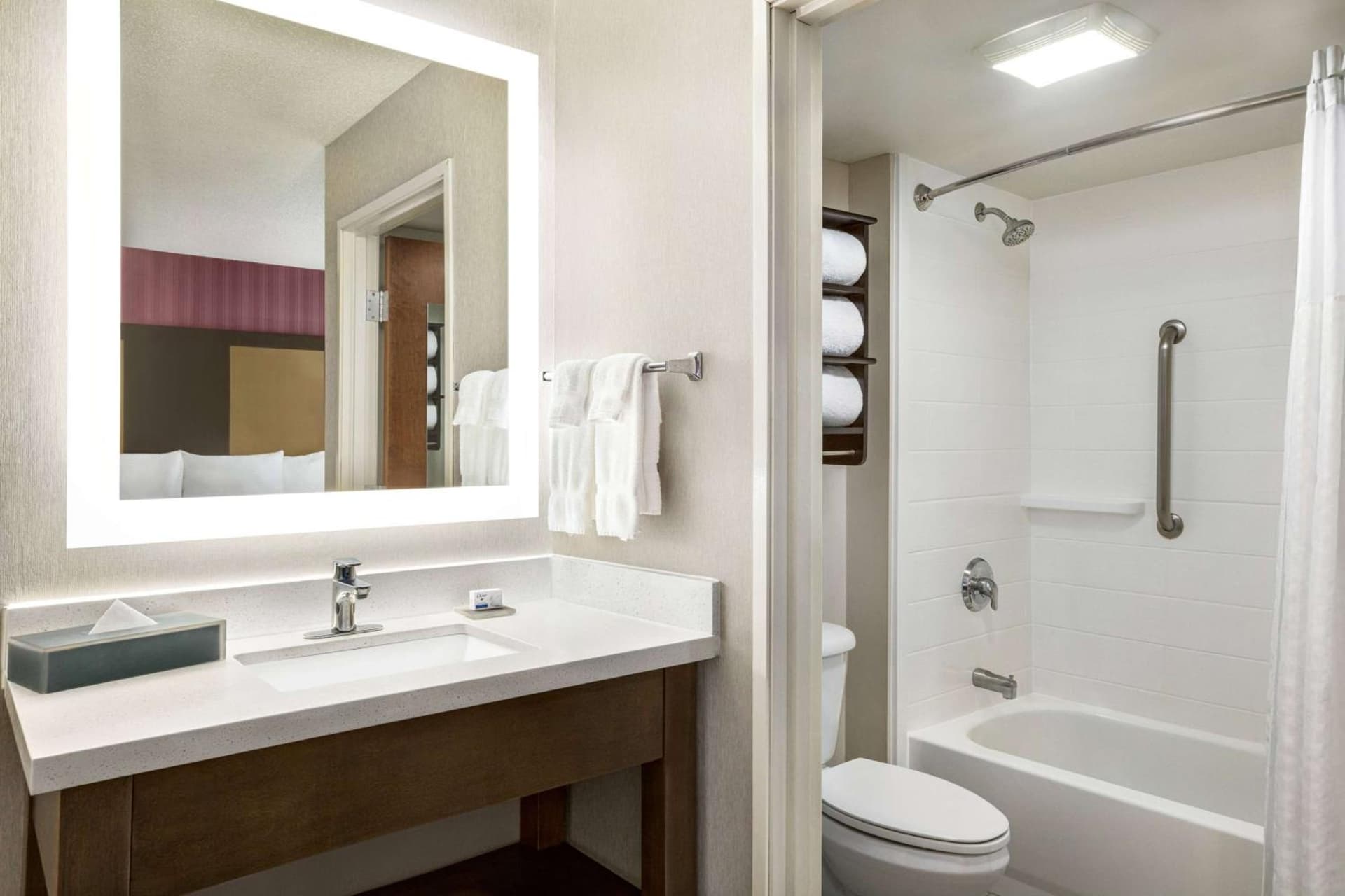 La Quinta by Wyndham Newark - Elkton gallery photo in Elkton, MD — image 47