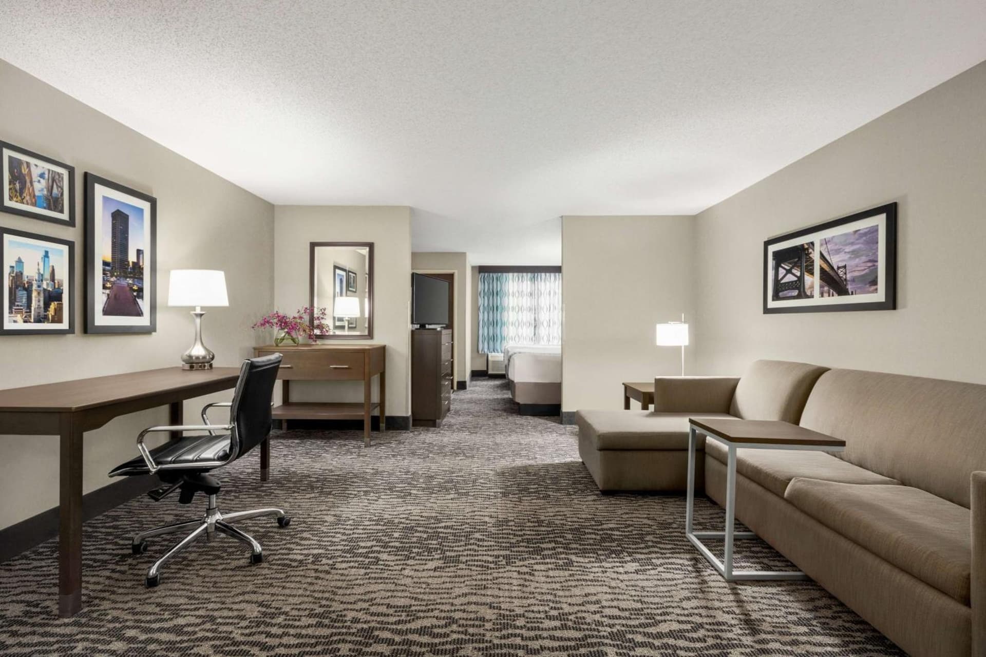 La Quinta by Wyndham Newark - Elkton interior in Elkton, MD — gallery photo 2