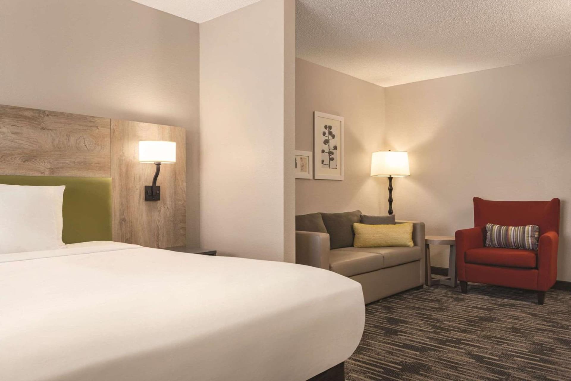 Country Inn & Suites by Radisson, St Cloud East, MN gallery photo in Saint Cloud, MN — image 25