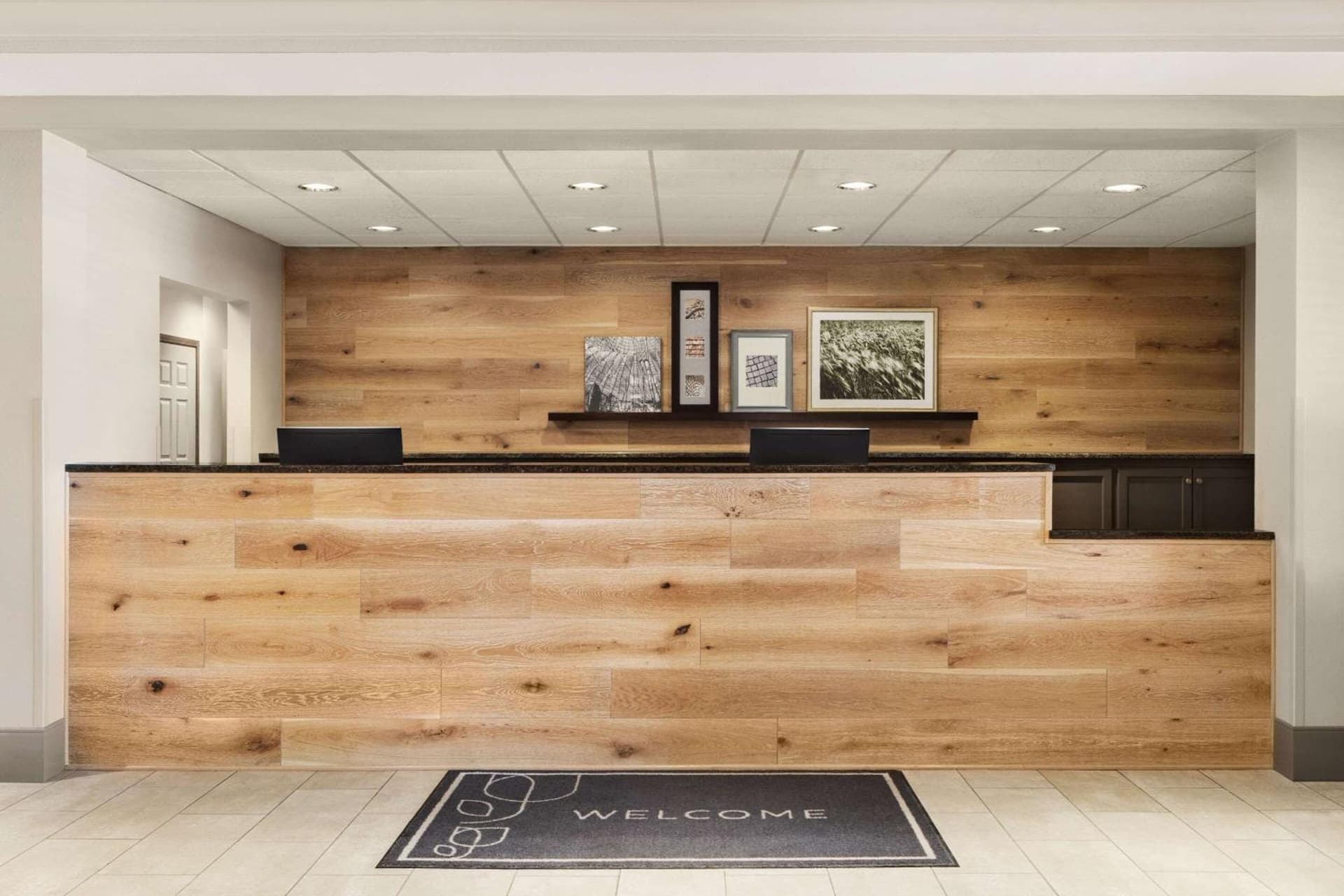 Country Inn & Suites by Radisson, St Cloud East, MN gallery photo in Saint Cloud, MN — image 21