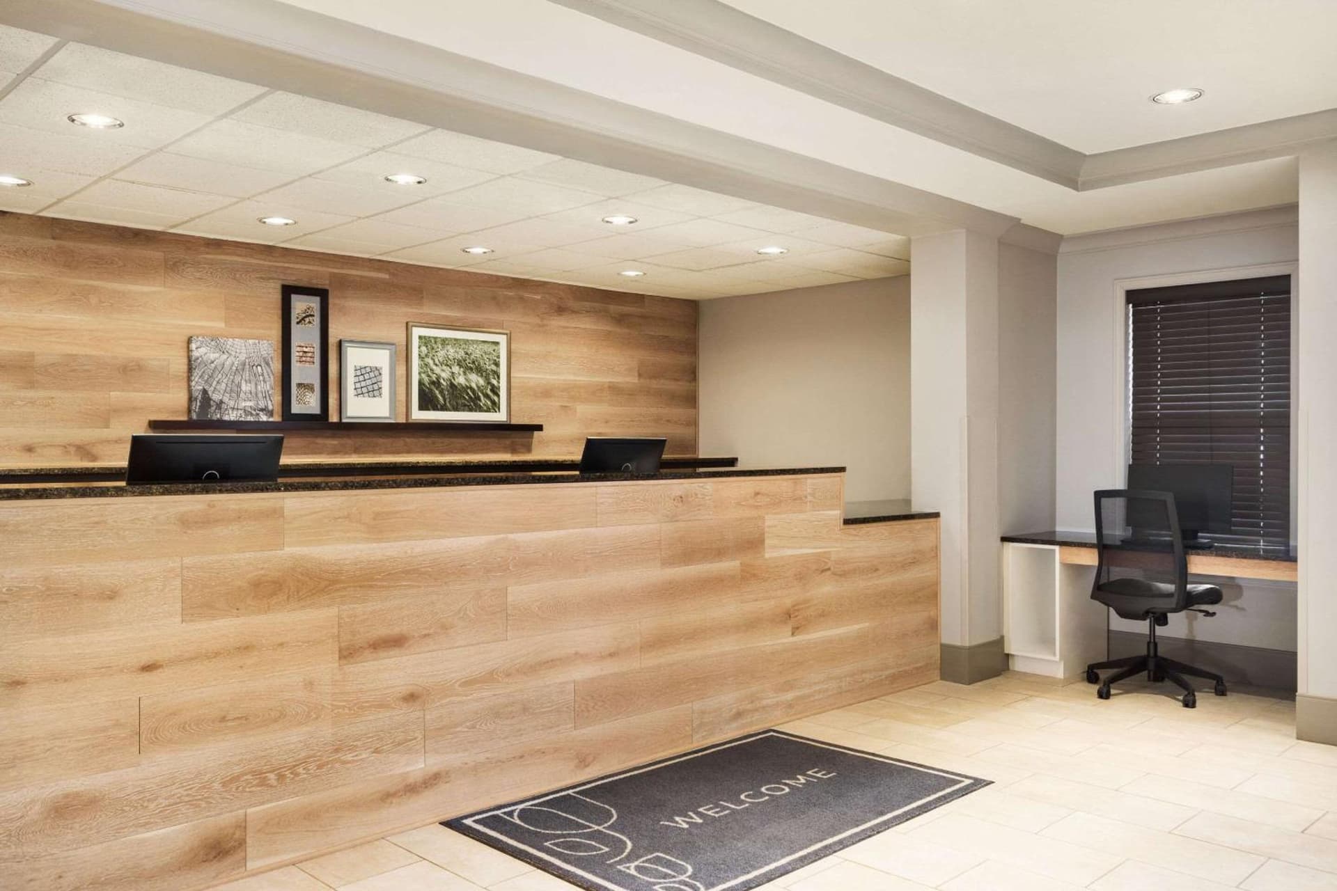 Country Inn & Suites by Radisson, St Cloud East, MN gallery photo in Saint Cloud, MN — image 63