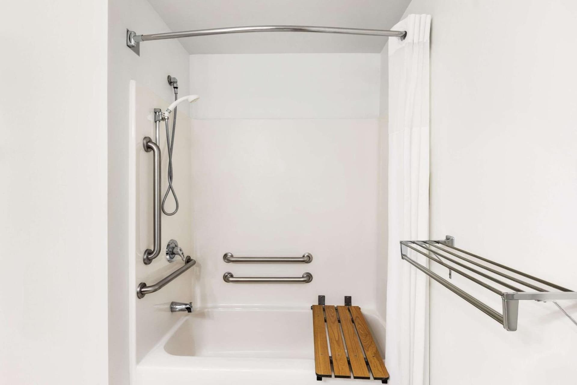 Country Inn & Suites by Radisson, St Cloud East, MN gallery photo in Saint Cloud, MN — image 39