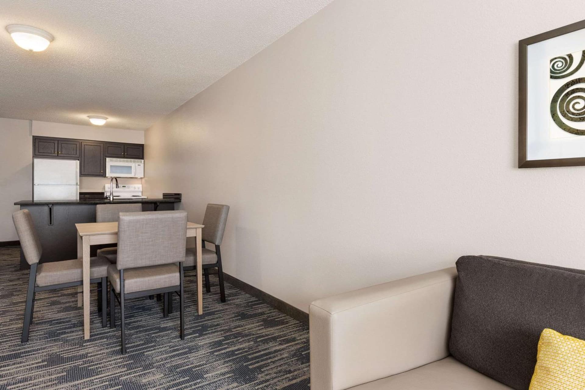 Country Inn & Suites by Radisson, St Cloud East, MN gallery photo in Saint Cloud, MN — image 49