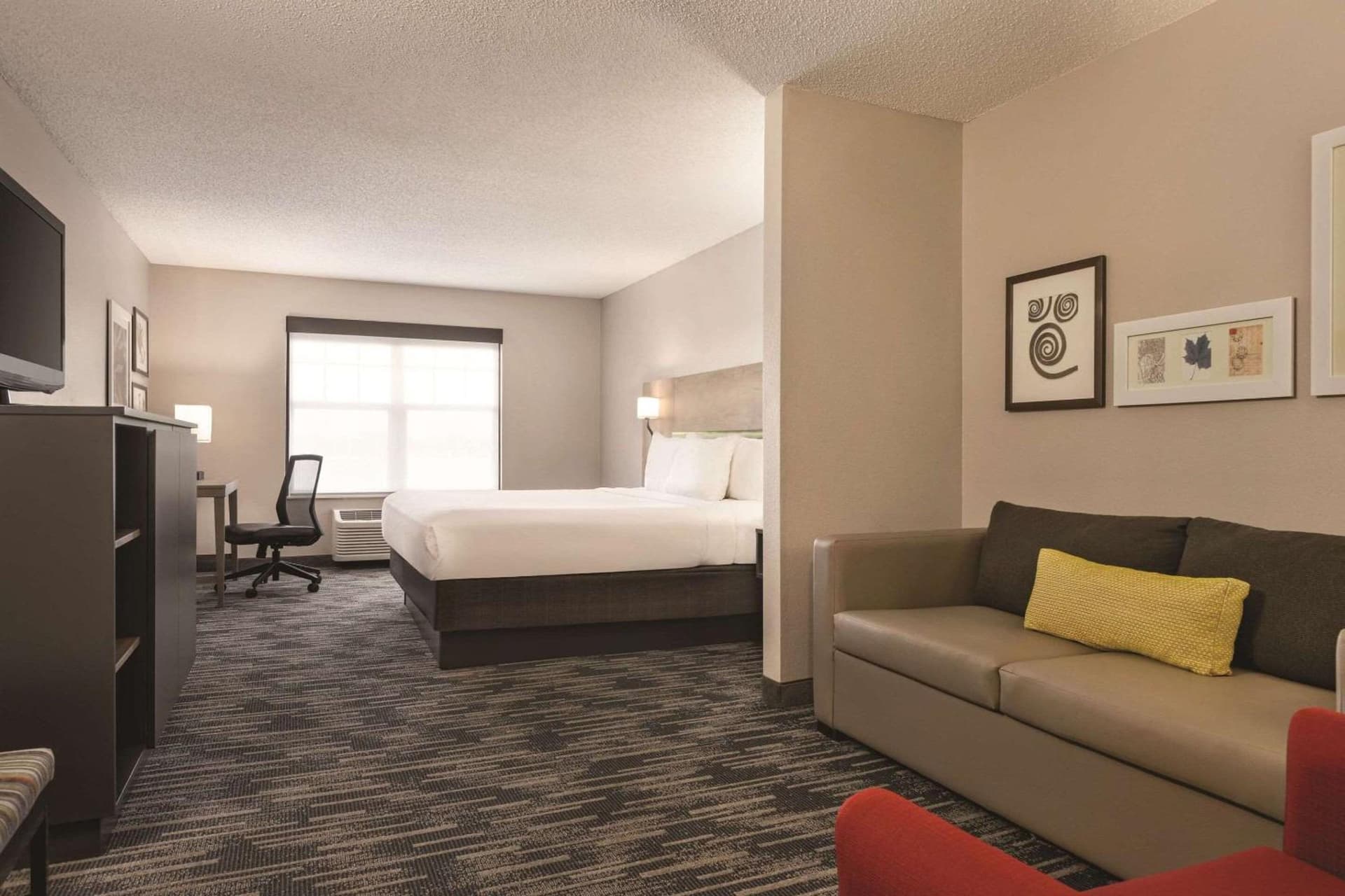 Country Inn & Suites by Radisson, St Cloud East, MN gallery photo in Saint Cloud, MN — image 10
