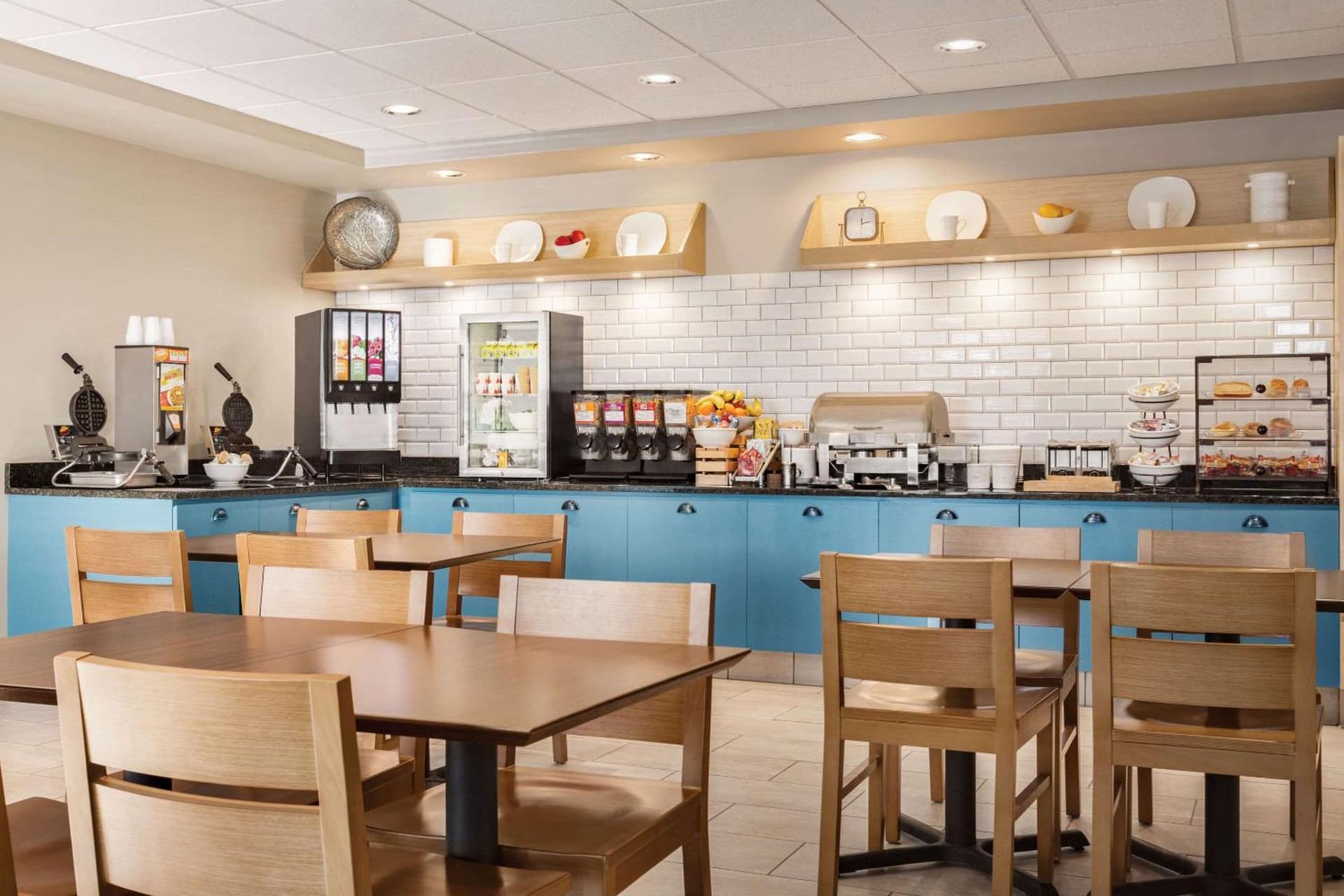 Country Inn & Suites by Radisson, St Cloud East, MN gallery photo in Saint Cloud, MN — image 68