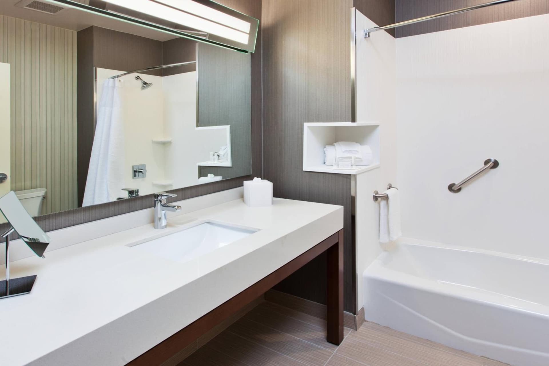 Courtyard by Marriott Auburn gallery photo in Auburn, AL — image 8