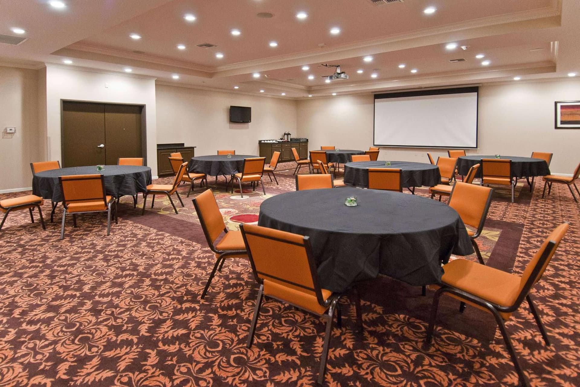 Wyndham Lake Charles Casino Area interior in Lake Charles, LA — gallery photo 2