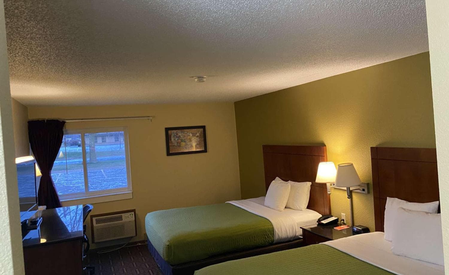 Coratel Inn and Suites By Jasper River Falls gallery photo in River Falls, WI — image 8