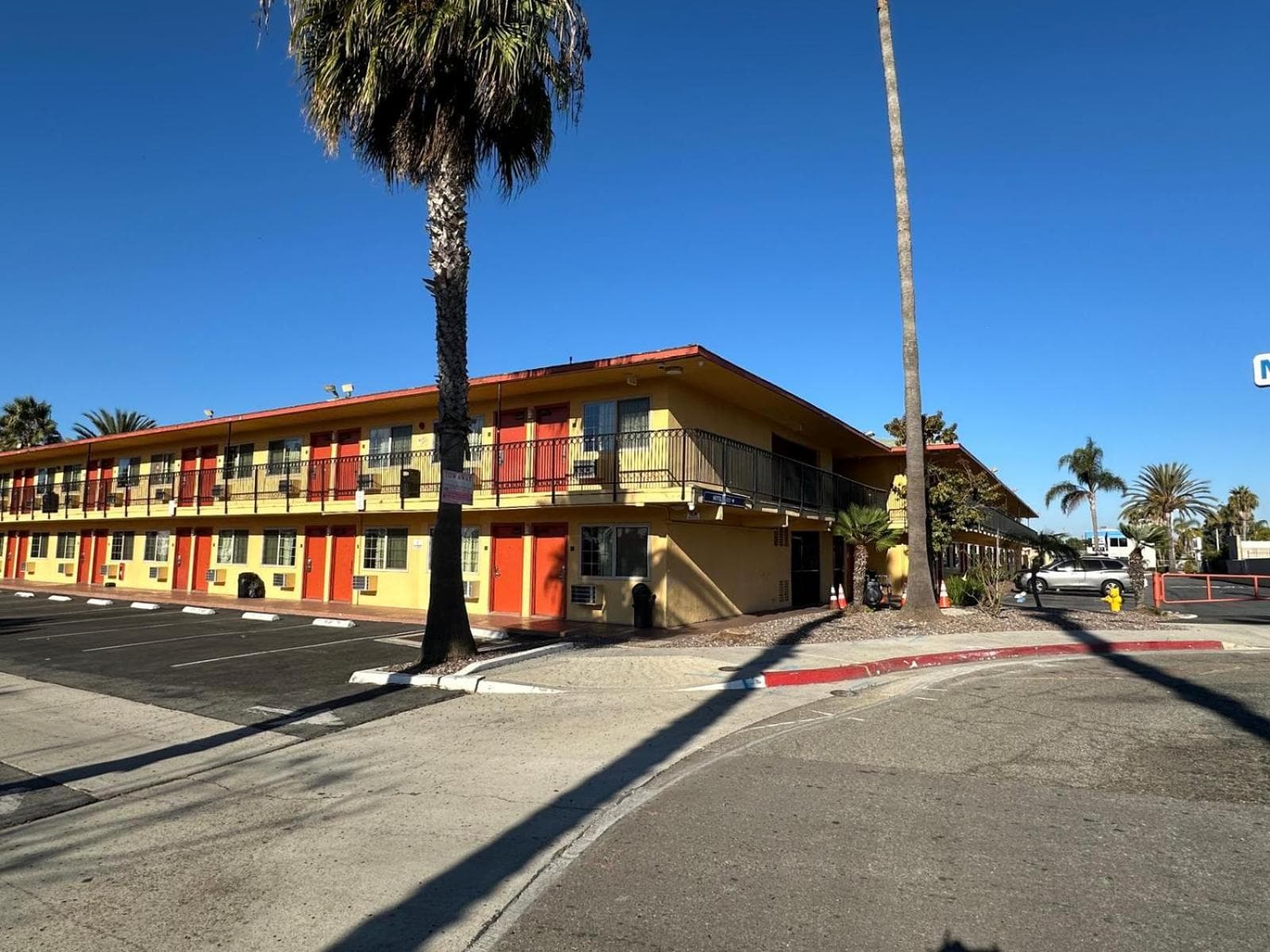 Hotel Avenida - Oceanside Camp Pendleton gallery photo in Oceanside, CA — image 12