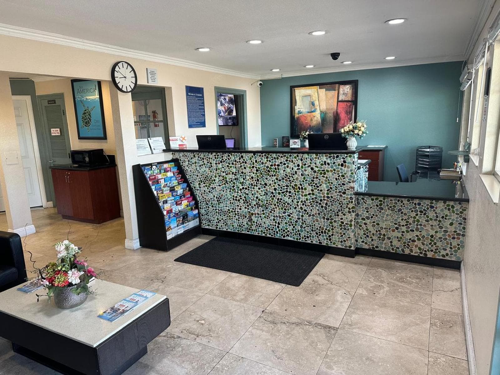 Hotel Avenida - Oceanside Camp Pendleton gallery photo in Oceanside, CA — image 5