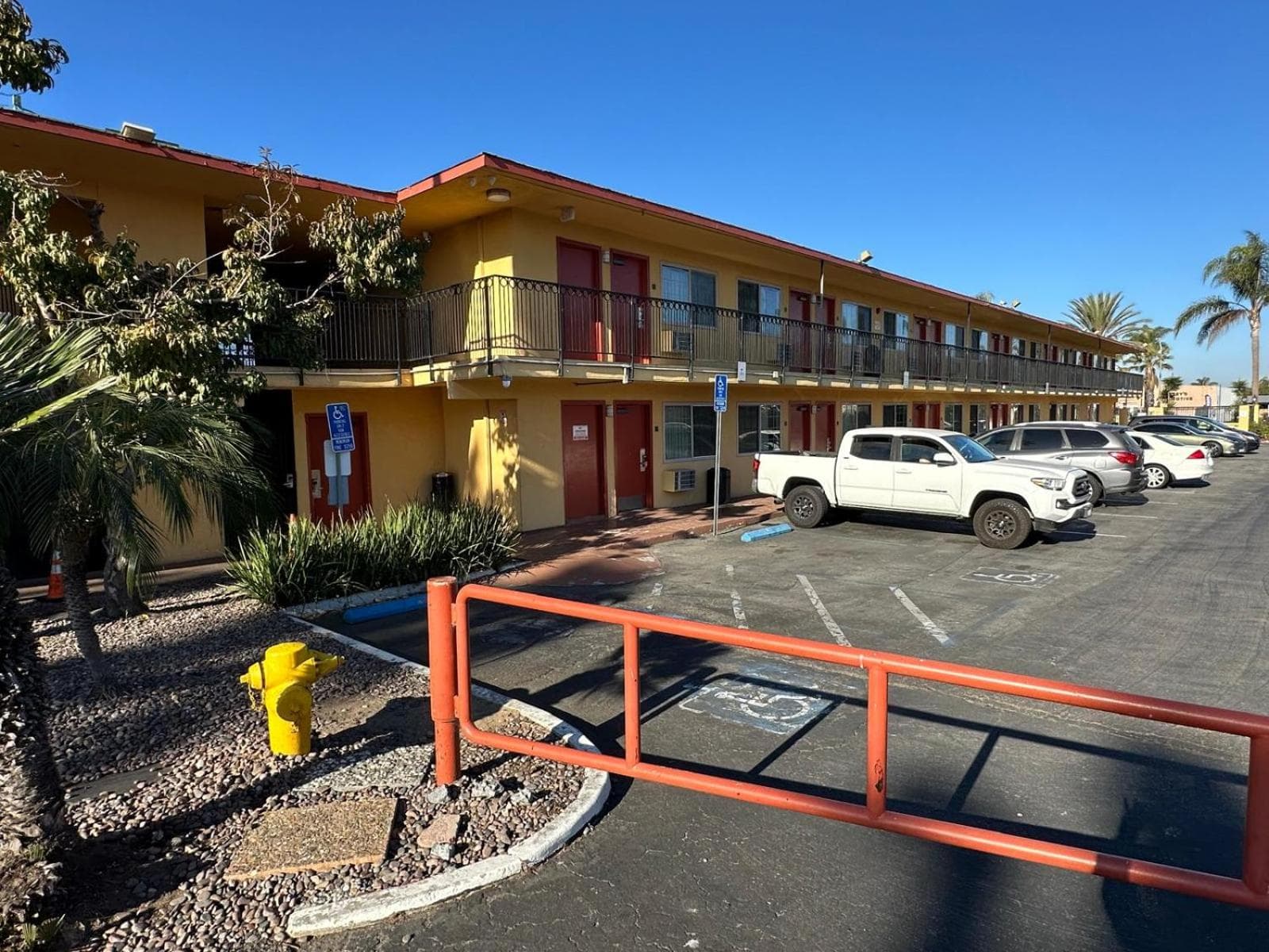 Hotel Avenida - Oceanside Camp Pendleton gallery photo in Oceanside, CA — image 30