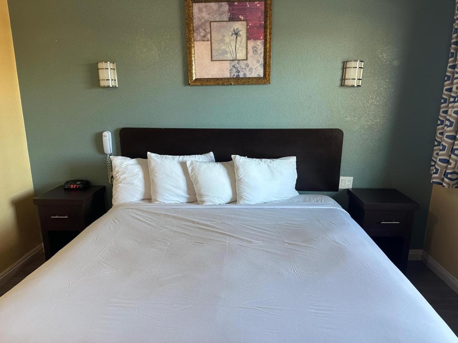 Hotel Avenida - Oceanside Camp Pendleton gallery photo in Oceanside, CA — image 27