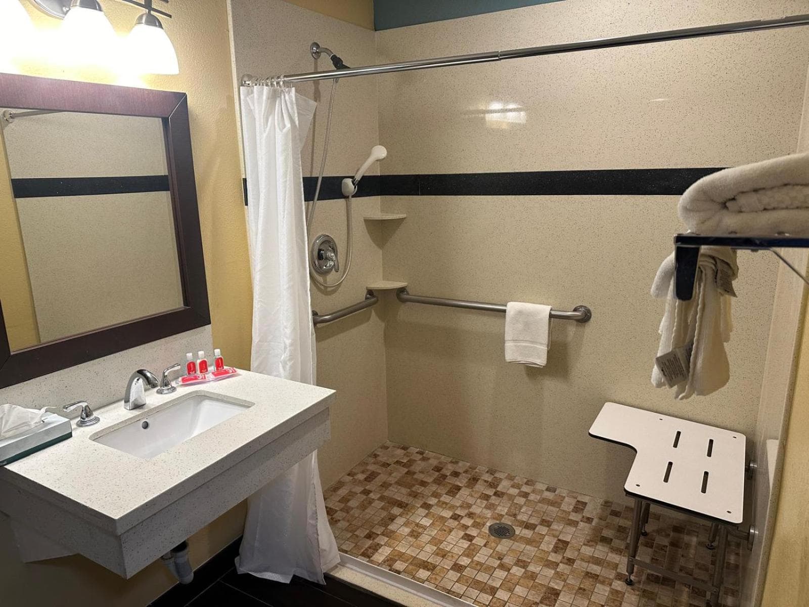 Hotel Avenida - Oceanside Camp Pendleton property views in Oceanside, CA — gallery photo 3