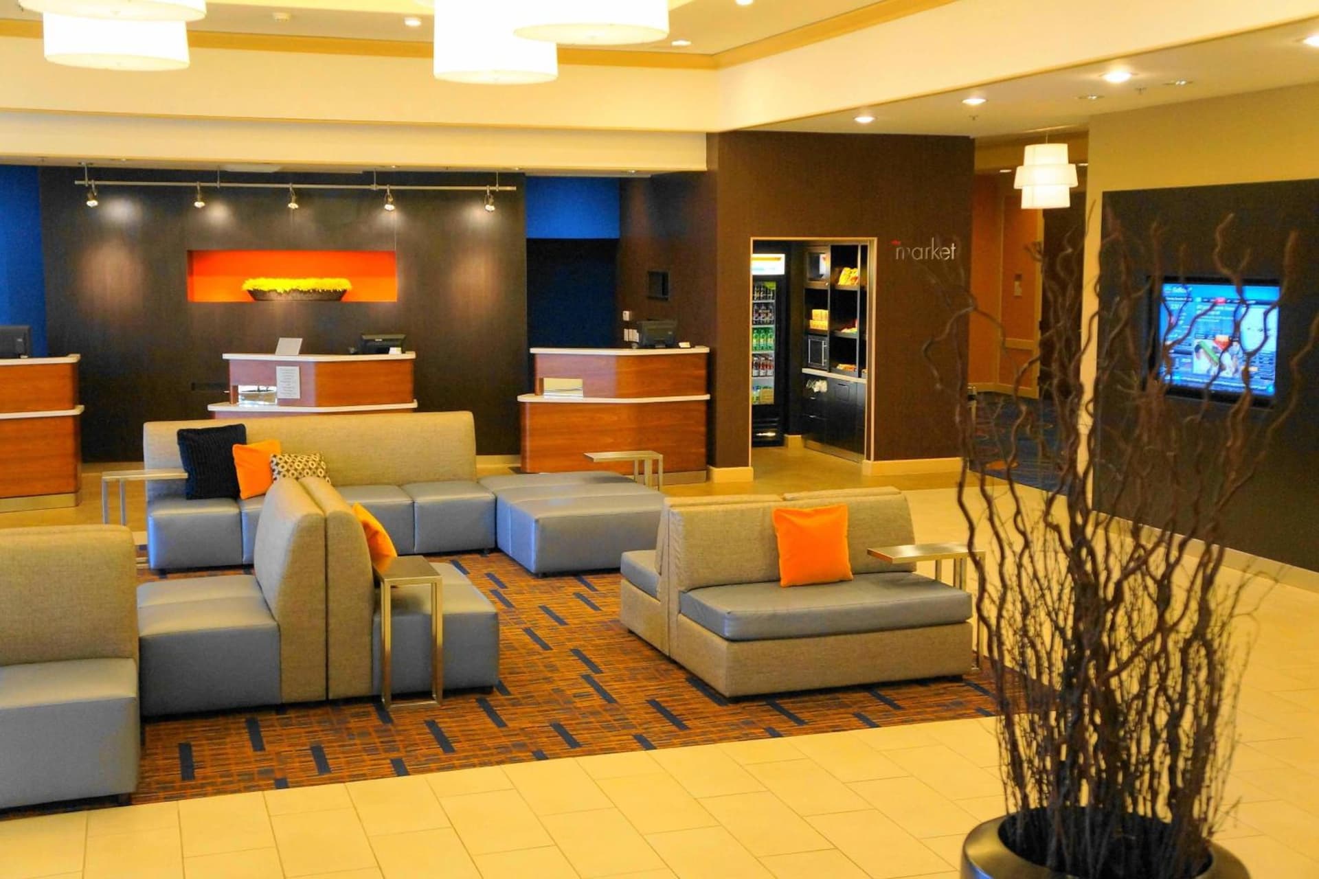 Courtyard by Marriott Baldwin Park gallery photo in Baldwin Park, CA — image 38