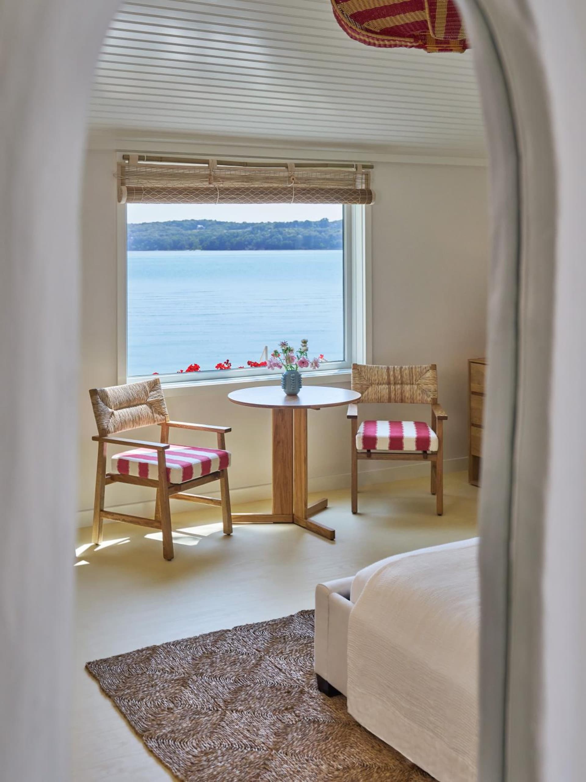 Silver Sands Motel & Beach Bungalows gallery photo in Greenport, NY — image 16