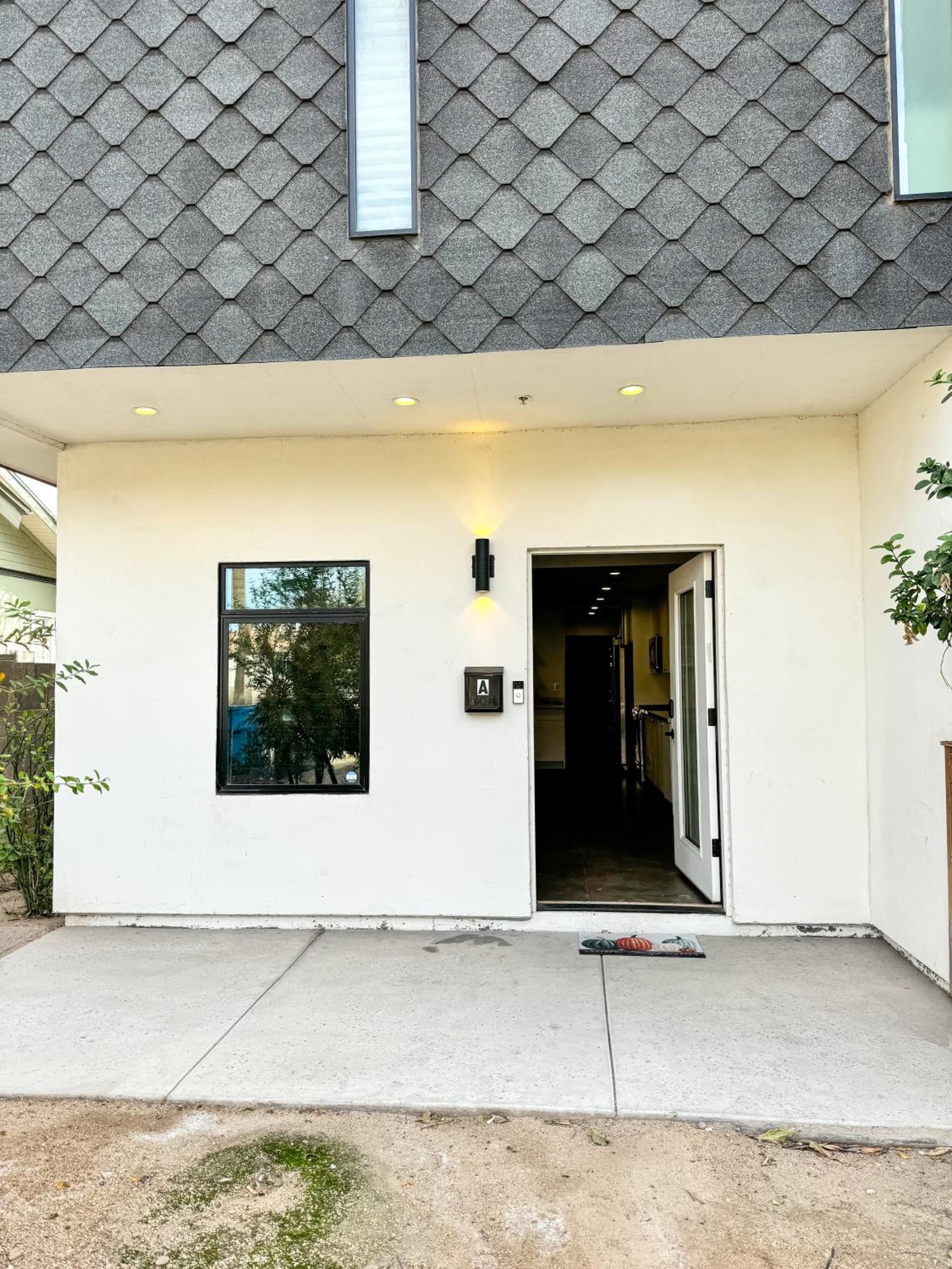 Luxury Condo In The Heart Of Phoenix featured exterior or lobby in Phoenix, AZ — similar hotel