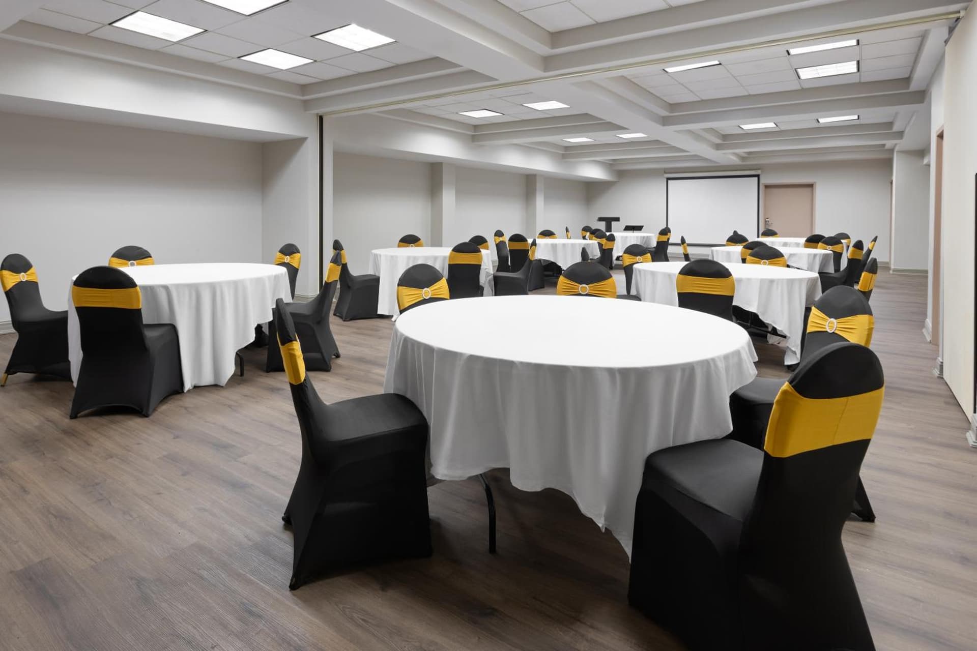 Days Inn & Suites by Wyndham Albany gallery photo in Albany, NY — image 62