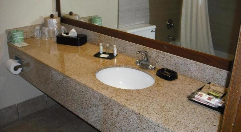 AmericInn by Wyndham La Crosse Riverfront-Conference Center gallery photo in La Crosse, WI — image 15