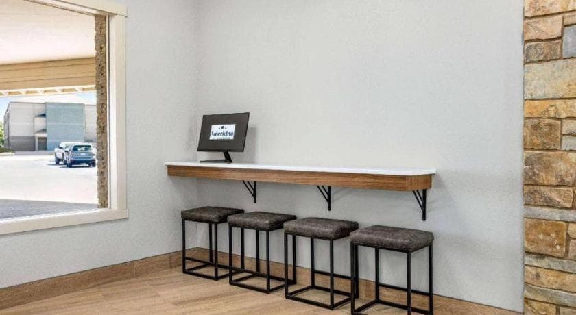 AmericInn by Wyndham La Crosse Riverfront-Conference Center gallery photo in La Crosse, WI — image 23