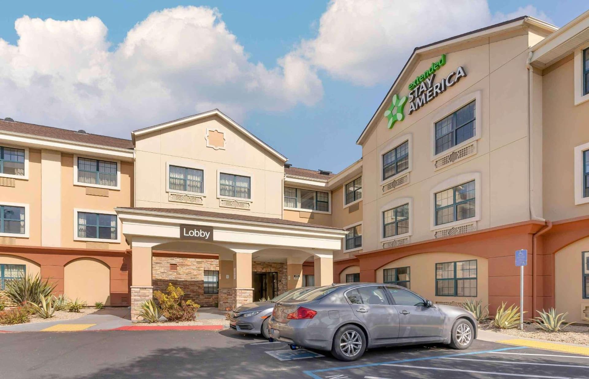 Extended Stay America Suites - San Jose - Morgan Hill interior in Morgan Hill, CA — gallery photo 2
