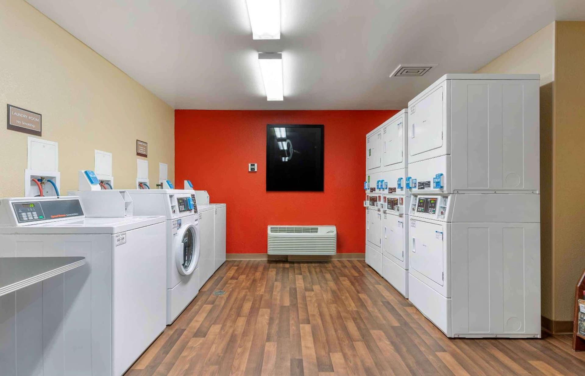Extended Stay America Suites - San Jose - Morgan Hill gallery photo in Morgan Hill, CA — image 18