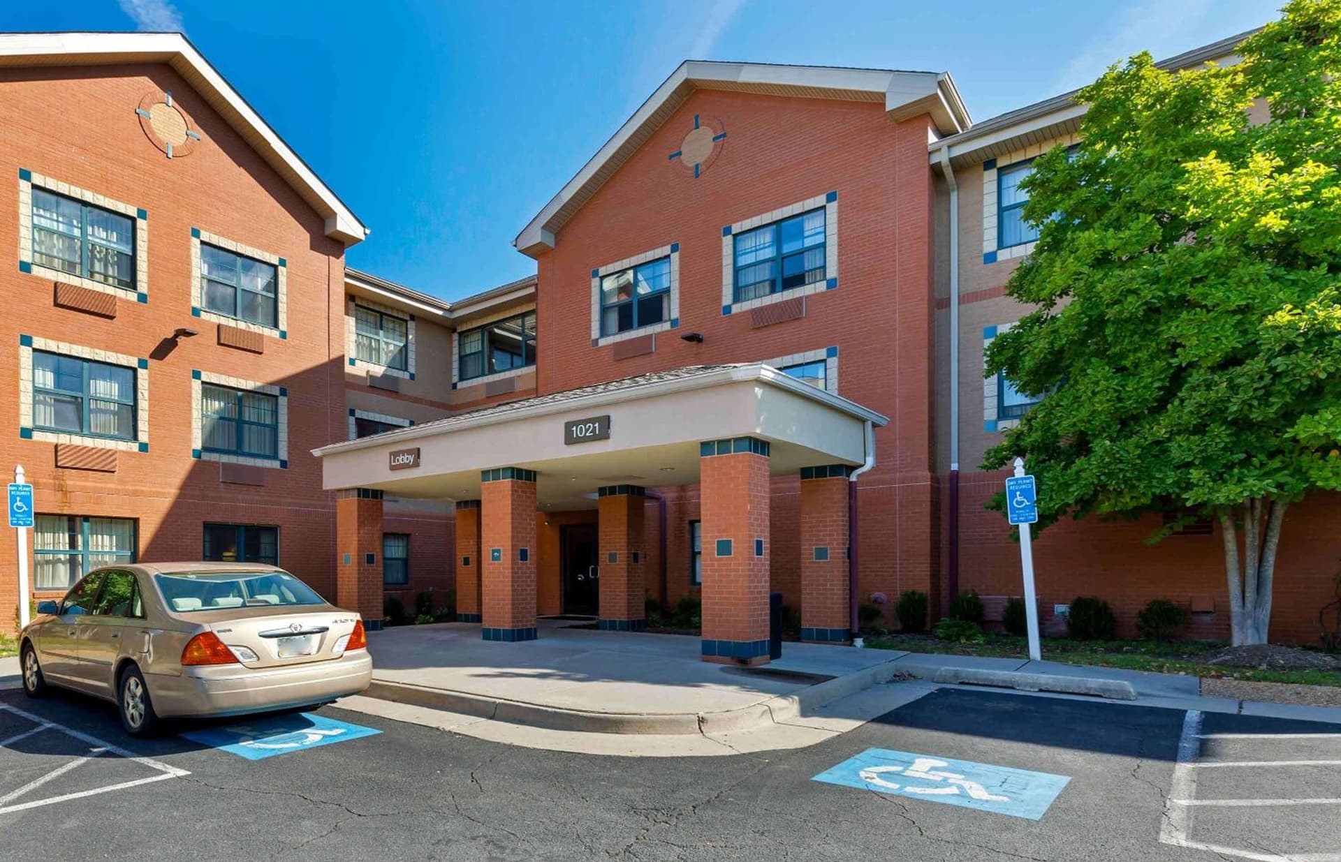 Extended Stay America Suites - Washington, DC - Herndon - Dulles featured exterior or lobby in Herndon, VA — similar hotel