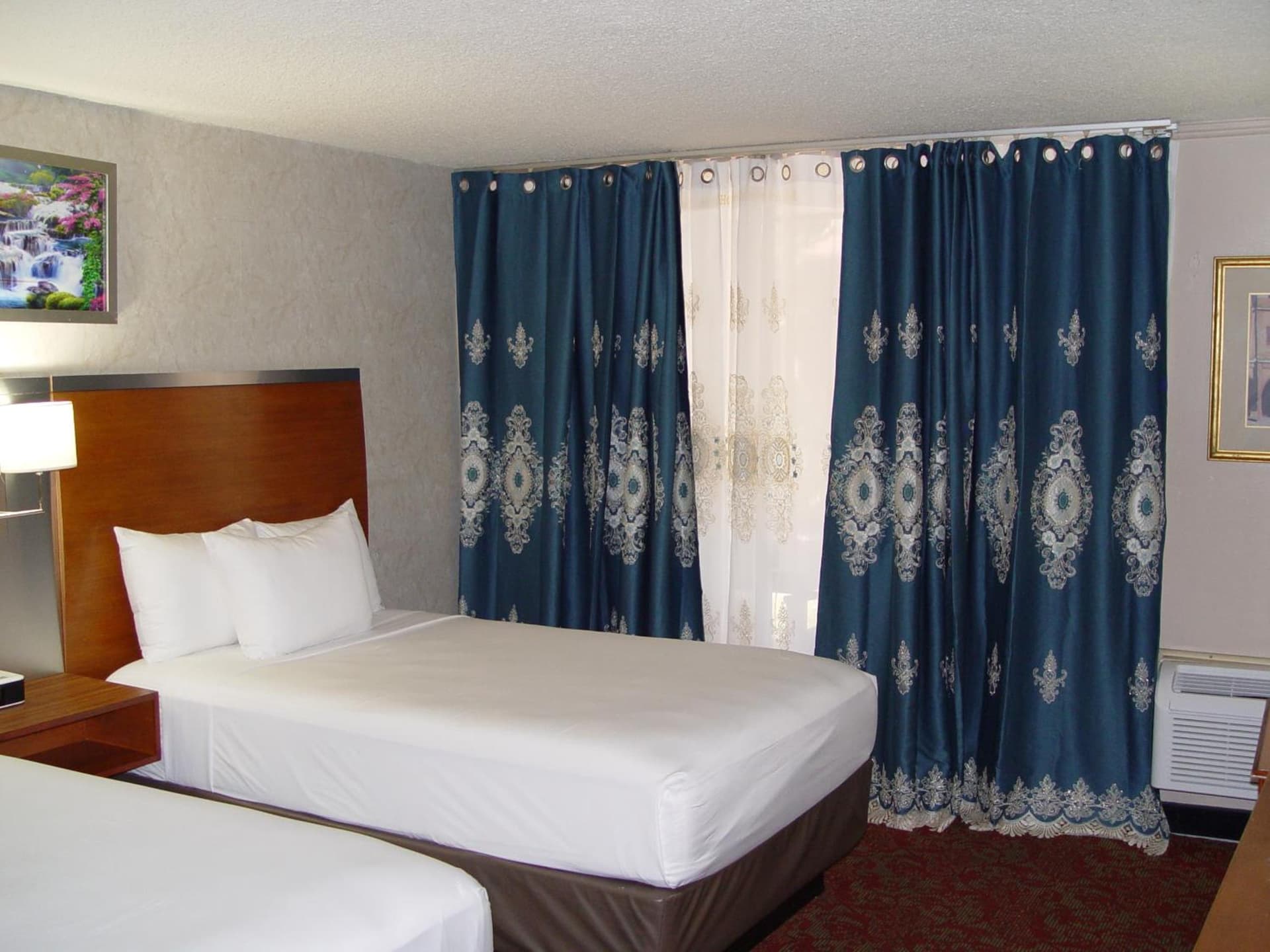 Clarion Hotel Bakersfield North gallery photo in Bakersfield, CA — image 5