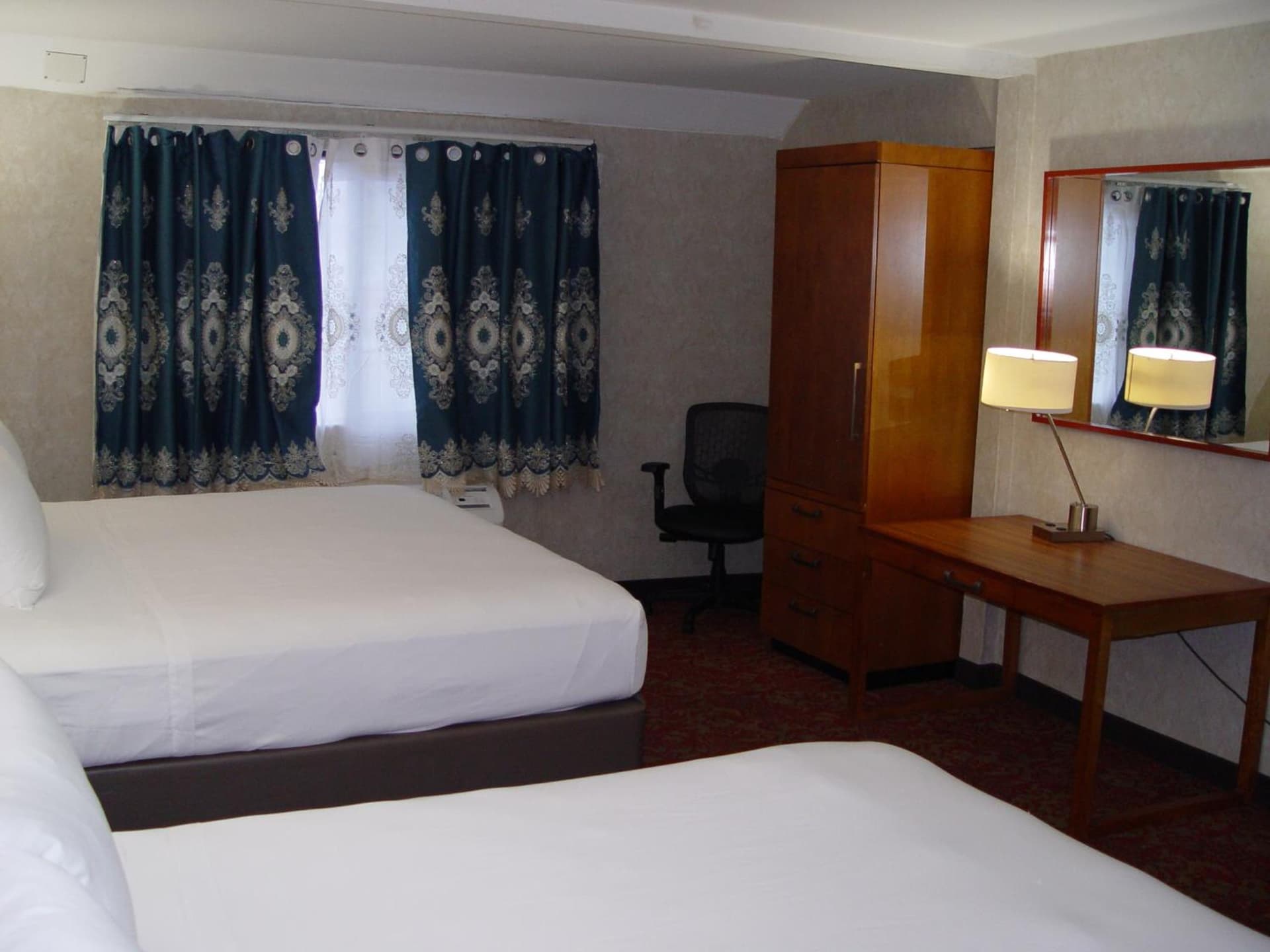 Clarion Hotel Bakersfield North gallery photo in Bakersfield, CA — image 85
