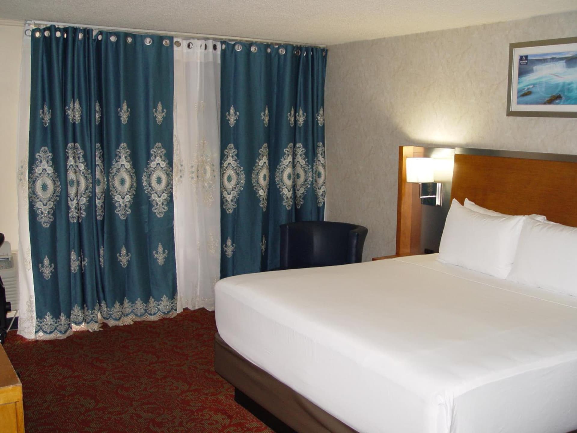 Clarion Hotel Bakersfield North gallery photo in Bakersfield, CA — image 99