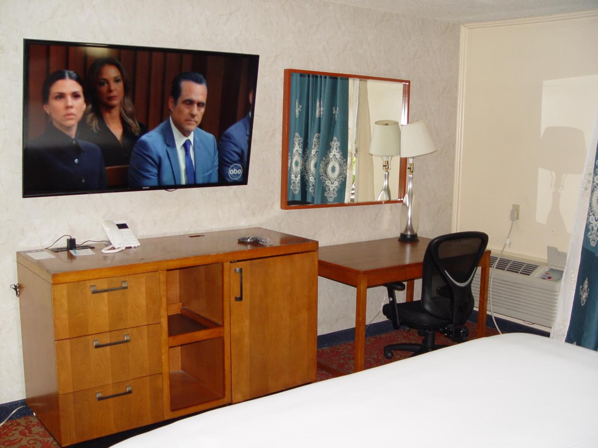Clarion Hotel Bakersfield North gallery photo in Bakersfield, CA — image 107