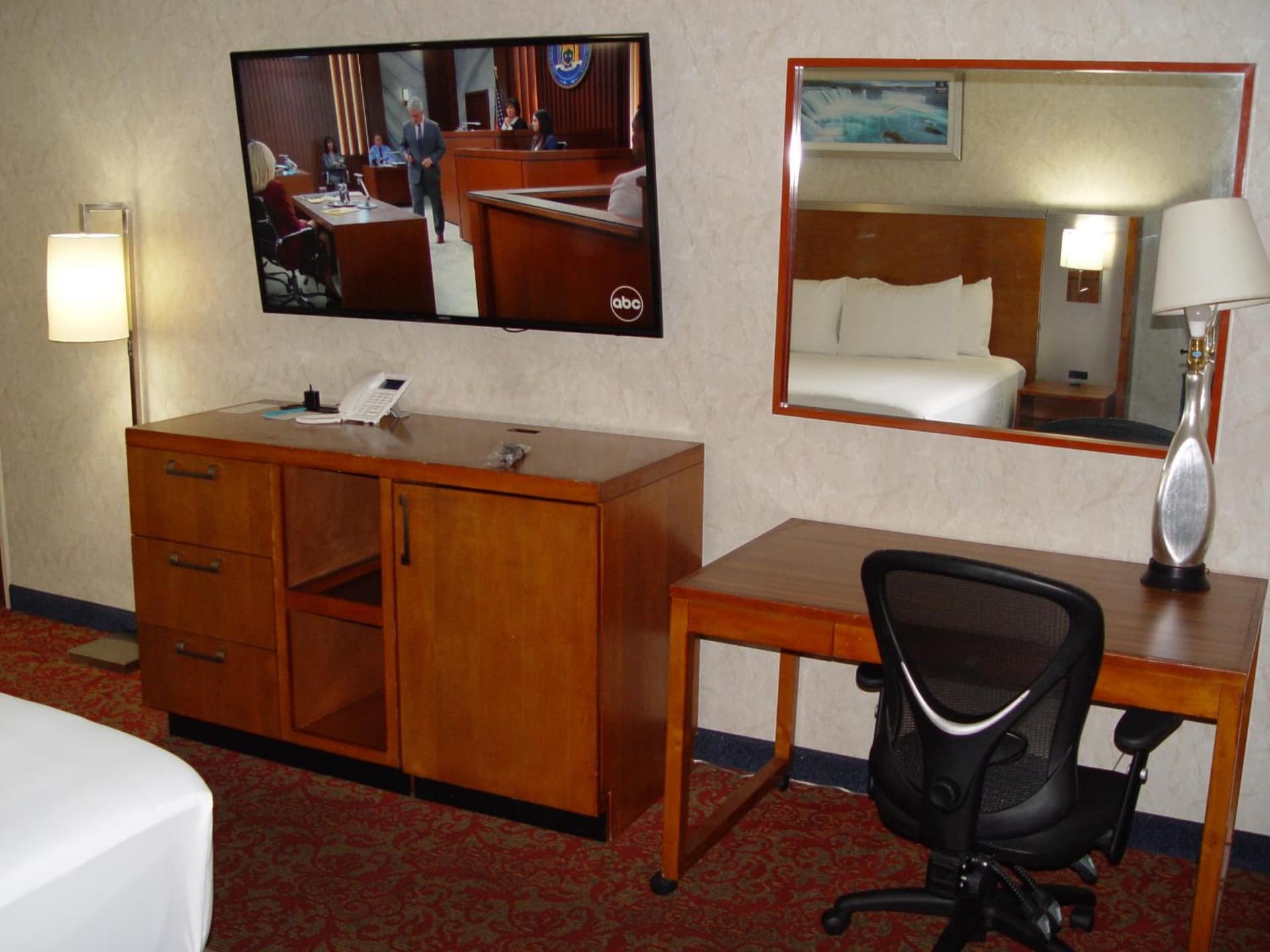 Clarion Hotel Bakersfield North gallery photo in Bakersfield, CA — image 77
