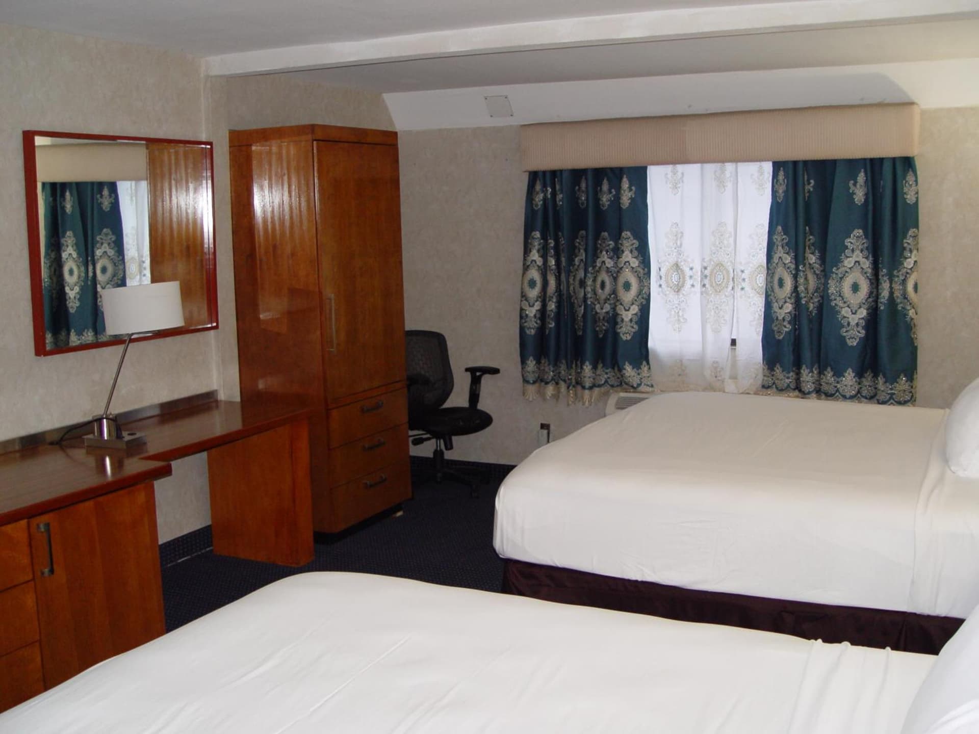 Clarion Hotel Bakersfield North gallery photo in Bakersfield, CA — image 72