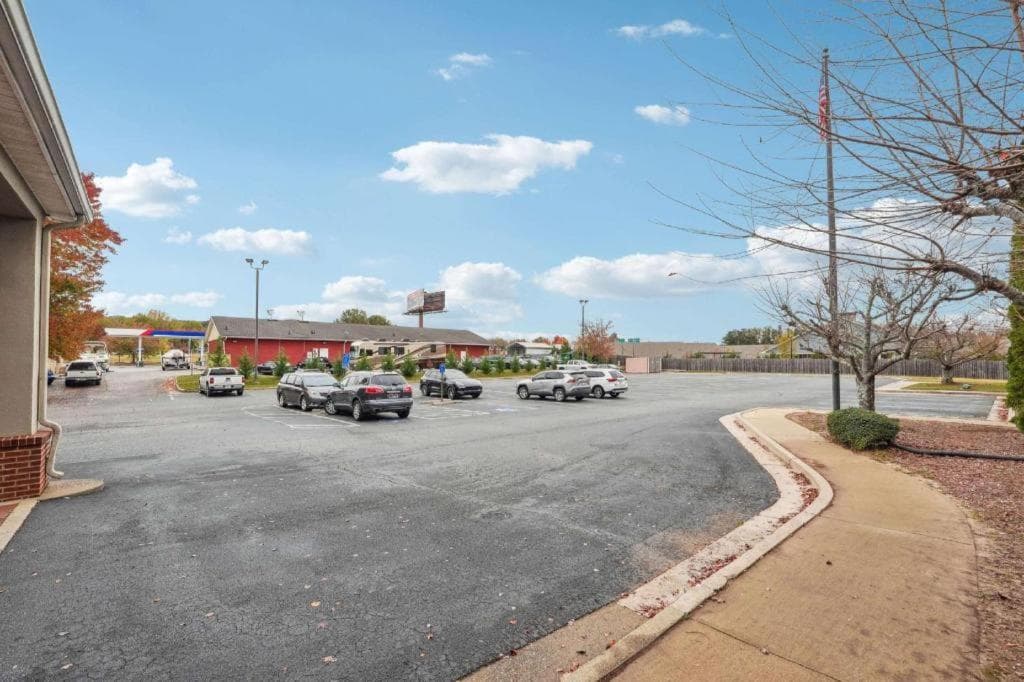 Quality Inn & Suites gallery photo in Dawsonville, GA — image 13