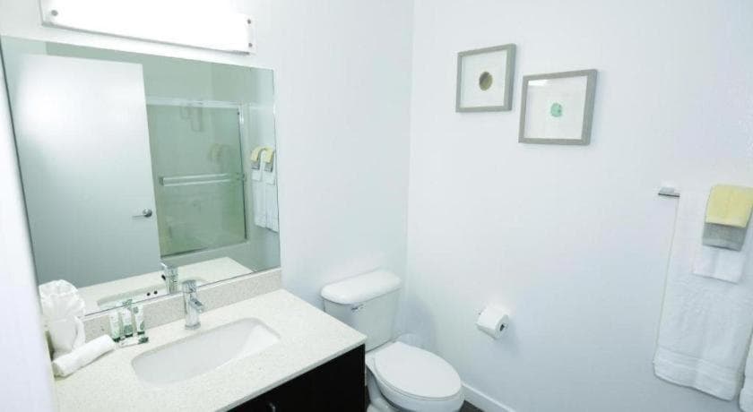 Downtown Cosmopolitan Residences interior in Los Angeles, CA — gallery photo 2