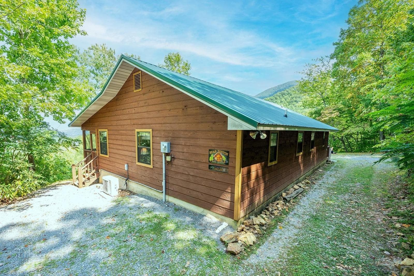 Little Little featured exterior or lobby in Sevierville, TN — similar hotel