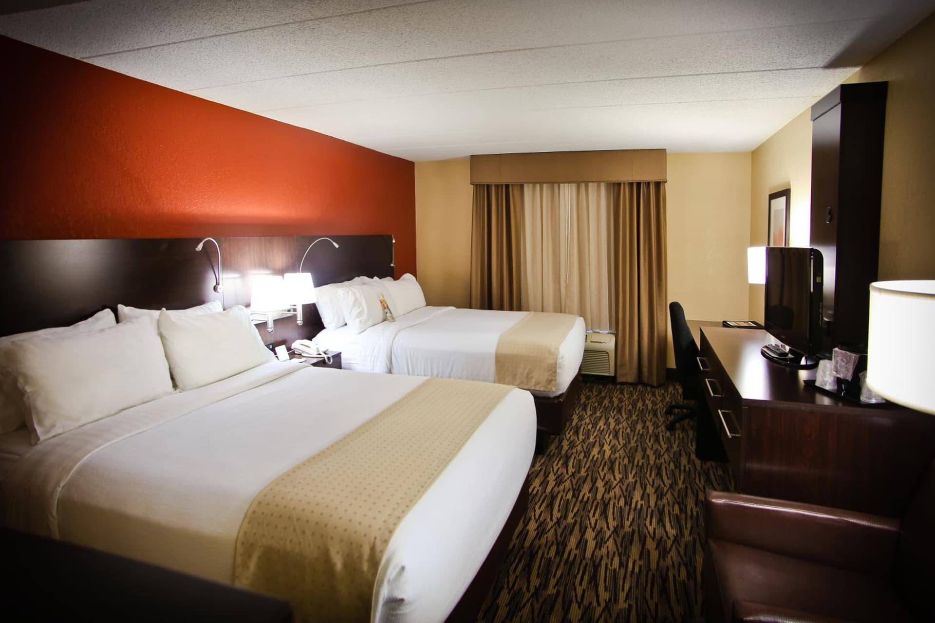 Holiday Inn & Suites Downtown La Crosse, an IHG Hotel gallery photo in La Crosse, WI — image 4