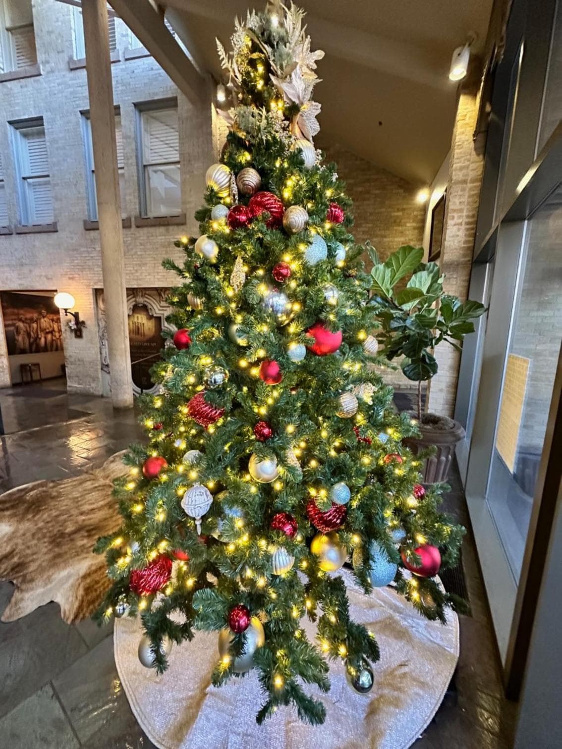 The Crockett Hotel property views in San Antonio, TX — gallery photo 3